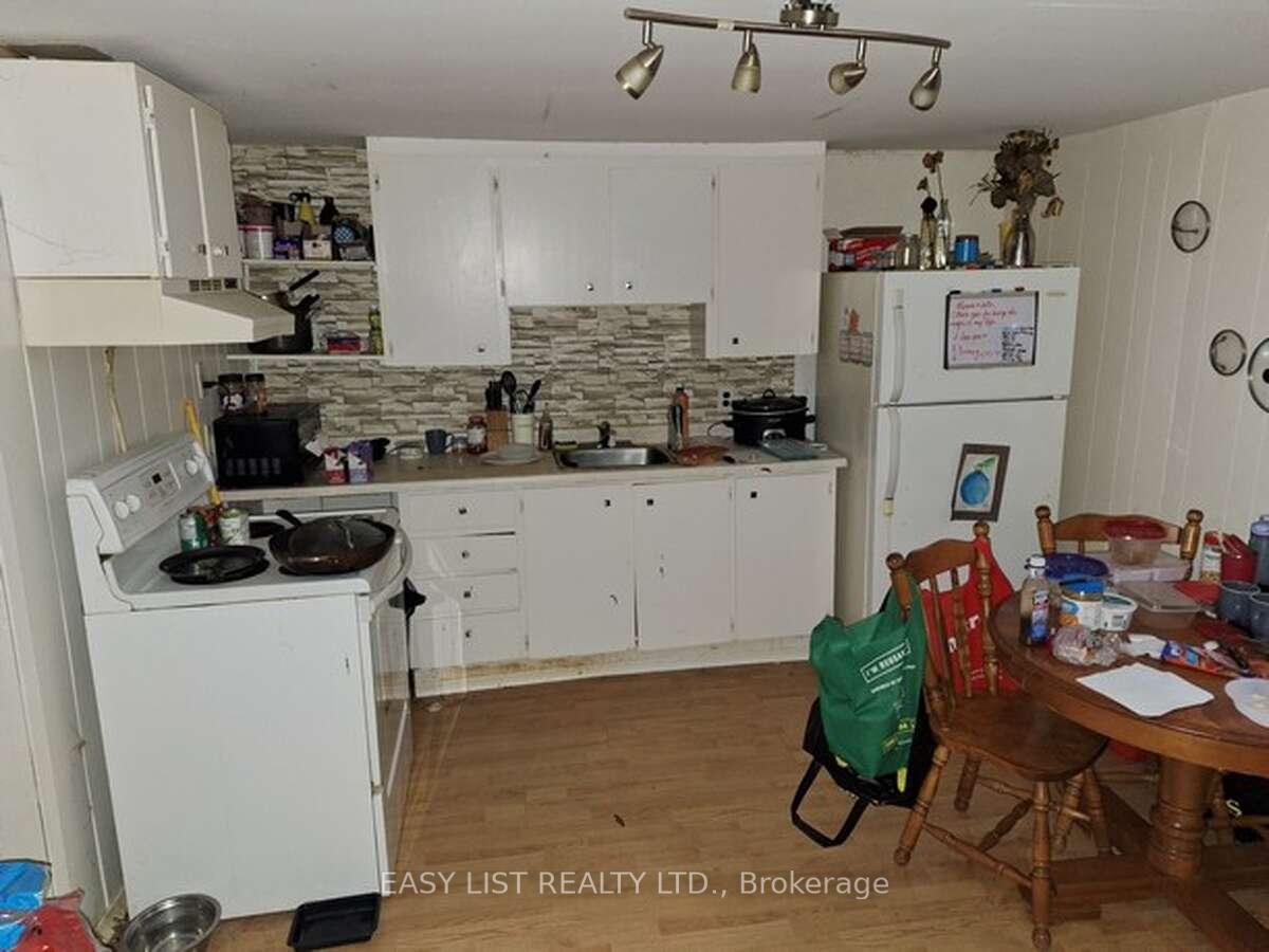 Photo 3 of 812 Carnaby Crescent, Oshawa, Centennial — HOMEH