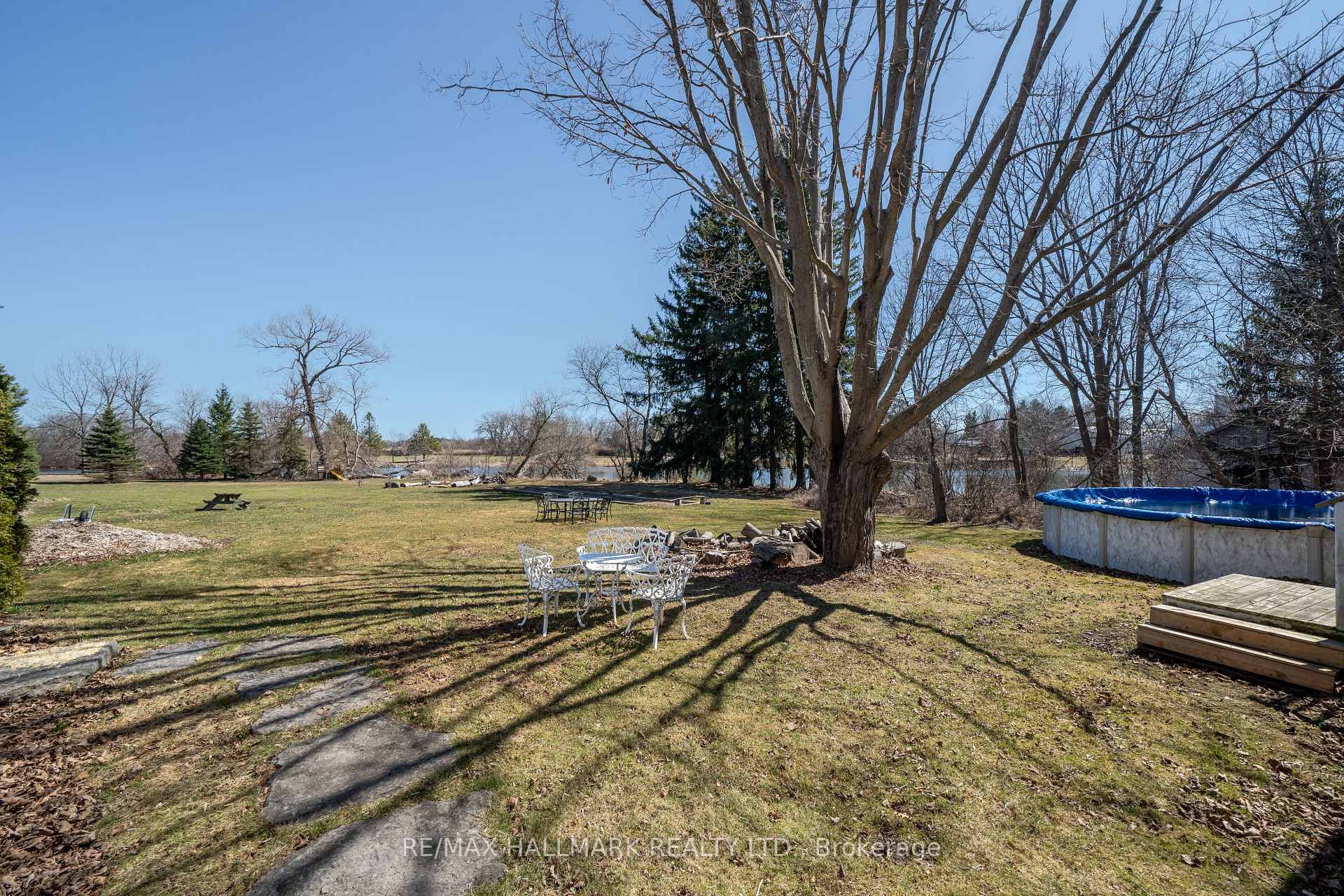Photo 5 of 3 Mill Street, Prince Edward County, Bloomfield Ward — HOMEH