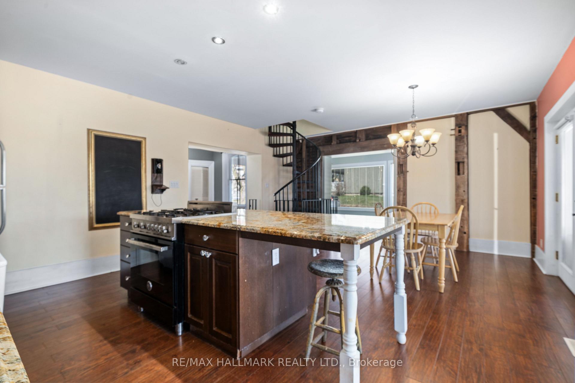 Photo 20 of 3 Mill Street, Prince Edward County, Bloomfield Ward — HOMEH