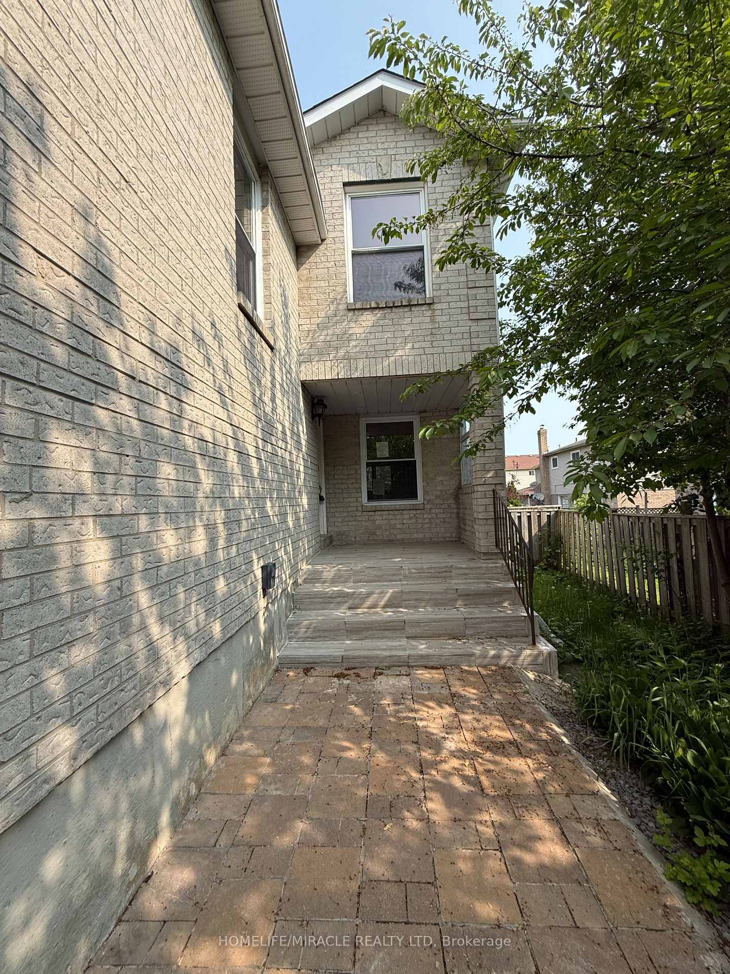 Photo 2 of 1620 McBrady Crescent, Pickering, Brock Ridge — HOMEH