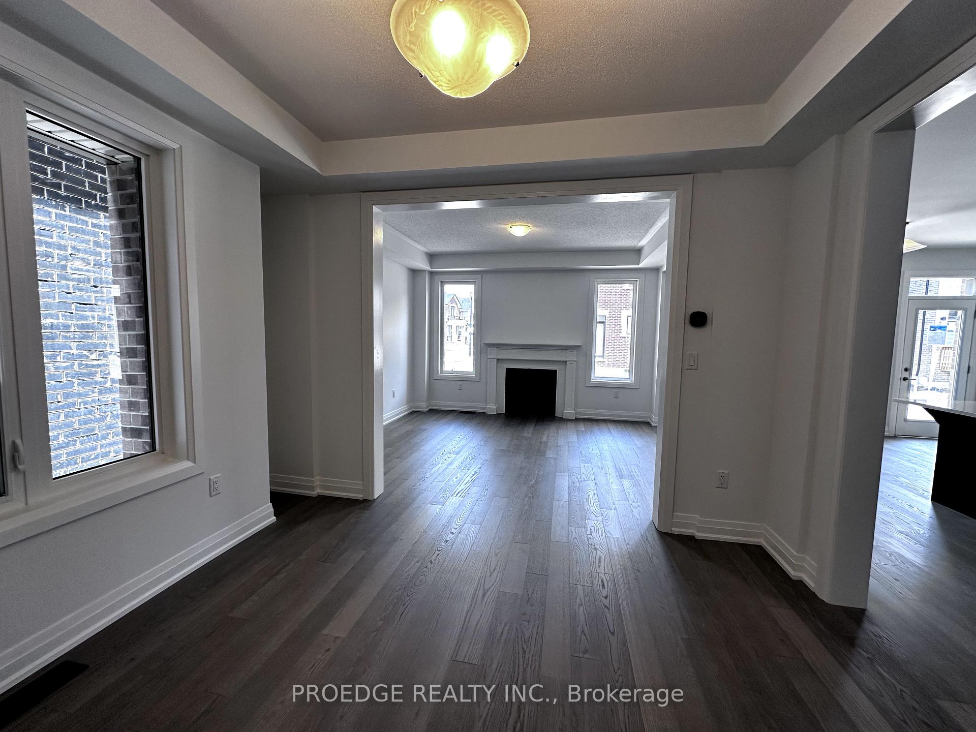 Photo 6 of 1416 Mockingbird Square, Pickering, Rural Pickering — HOMEH