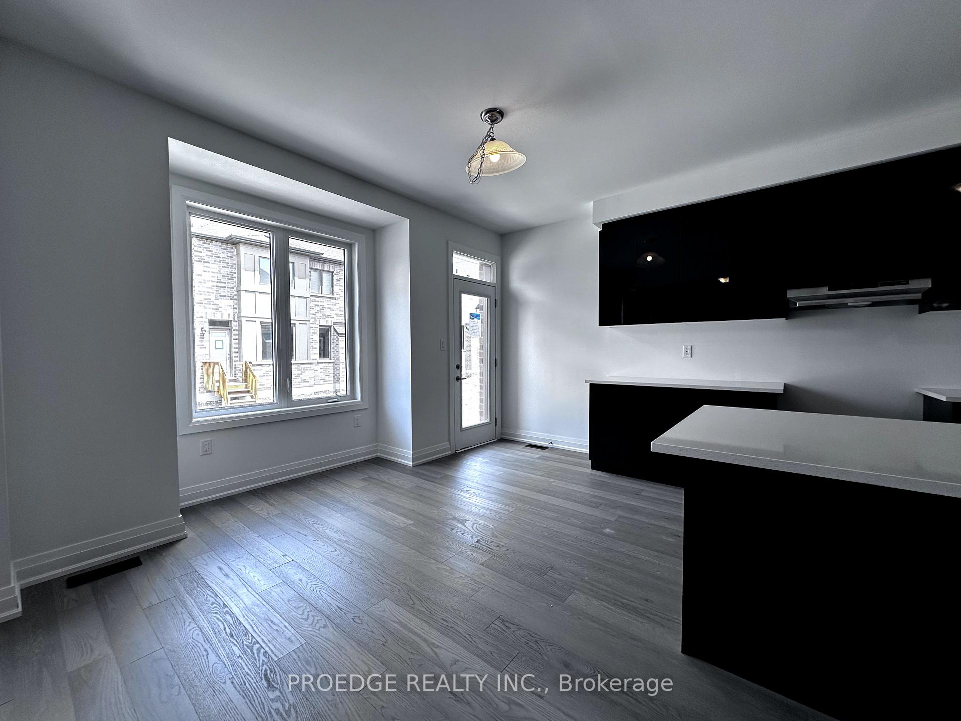 Photo 7 of 1416 Mockingbird Square, Pickering, Rural Pickering — HOMEH