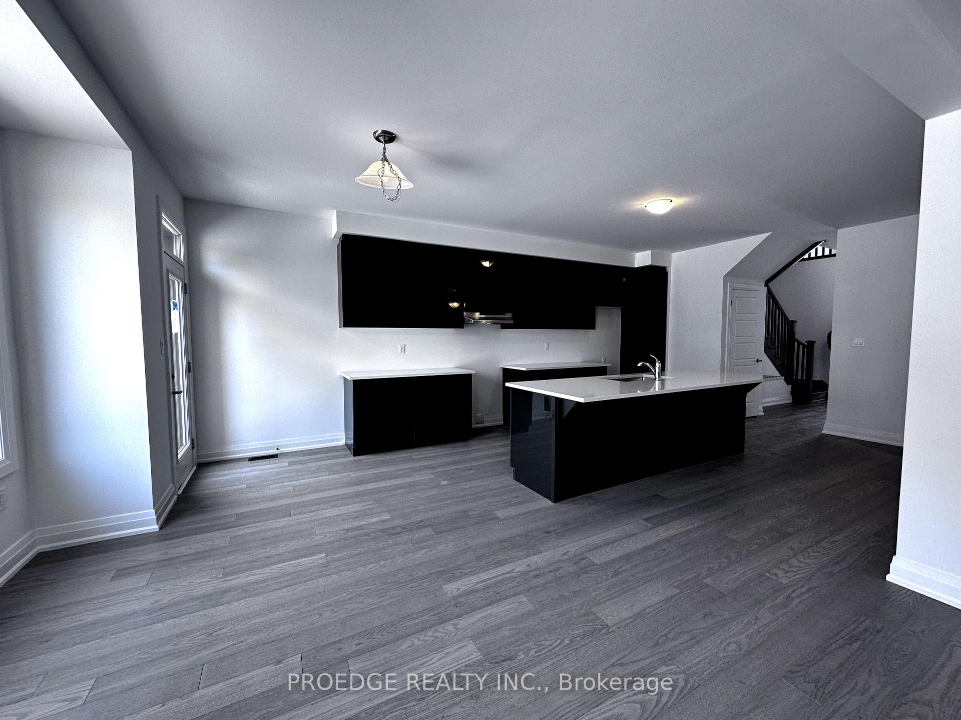 Photo 9 of 1416 Mockingbird Square, Pickering, Rural Pickering — HOMEH