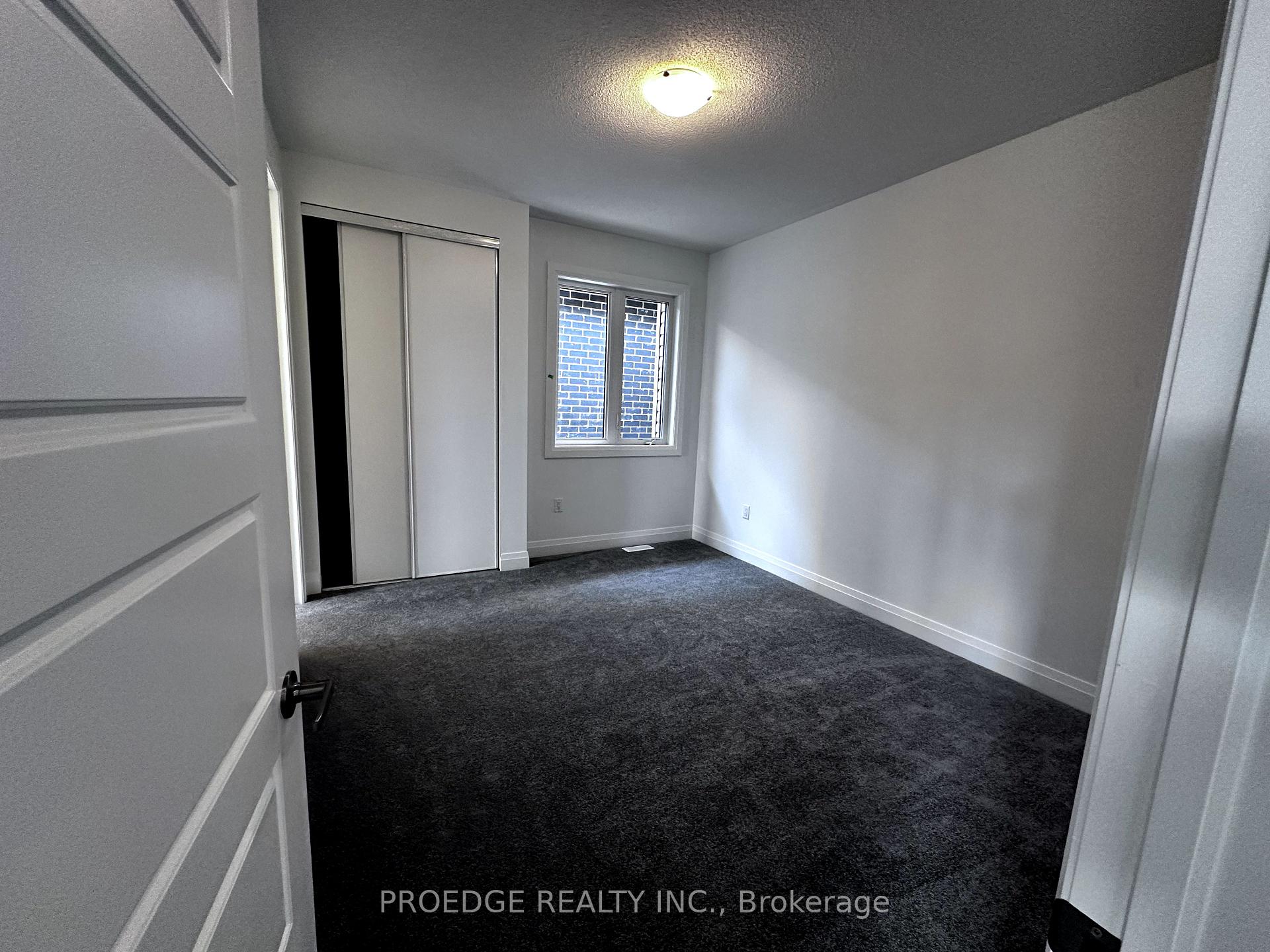 Photo 12 of 1416 Mockingbird Square, Pickering, Rural Pickering — HOMEH