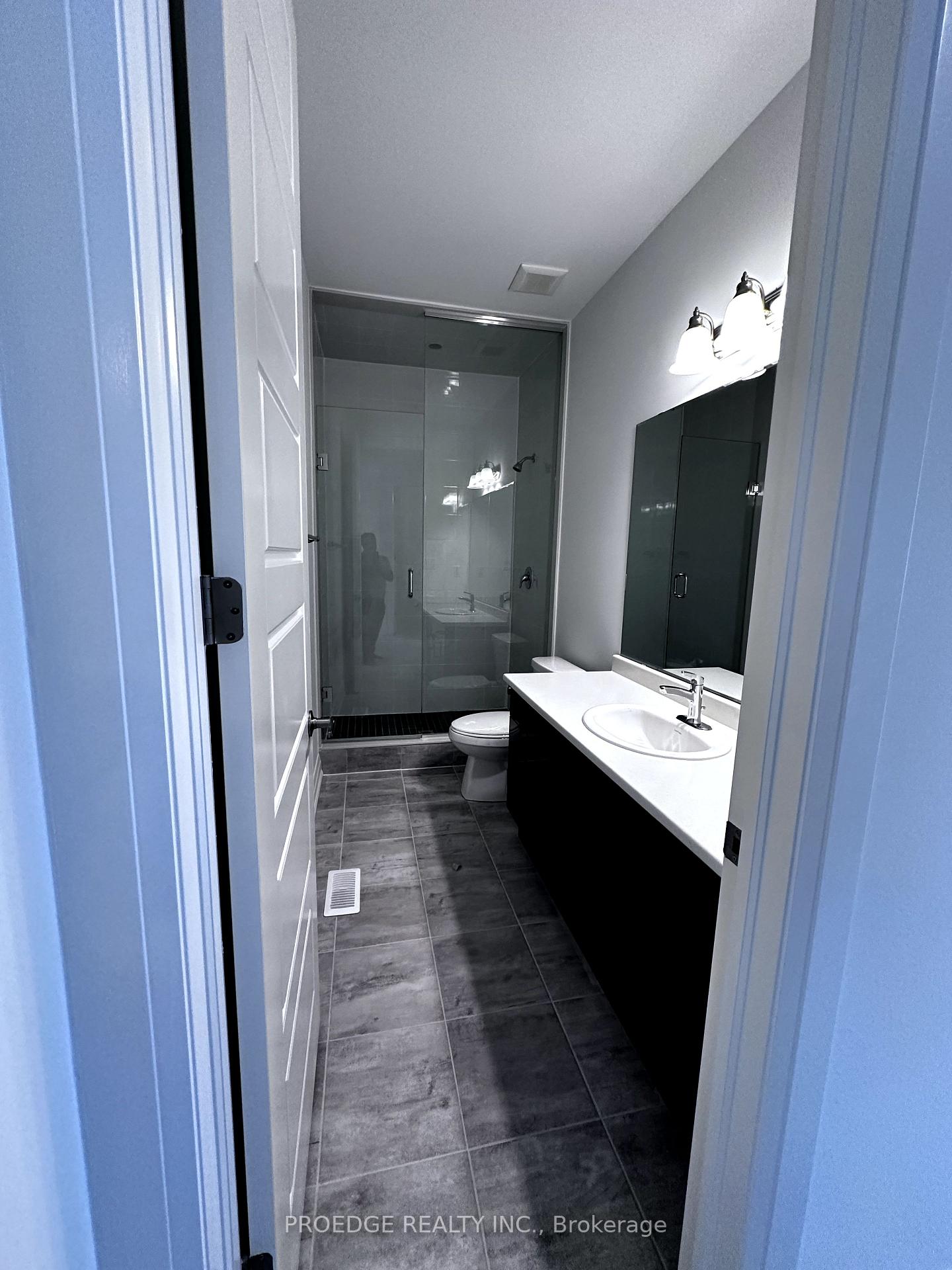 Photo 14 of 1416 Mockingbird Square, Pickering, Rural Pickering — HOMEH