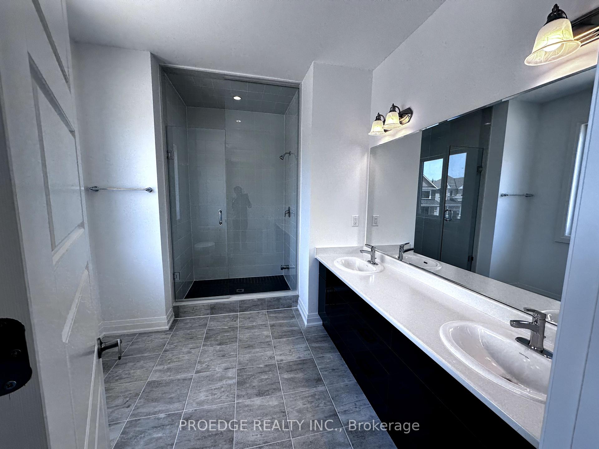 Photo 17 of 1416 Mockingbird Square, Pickering, Rural Pickering — HOMEH