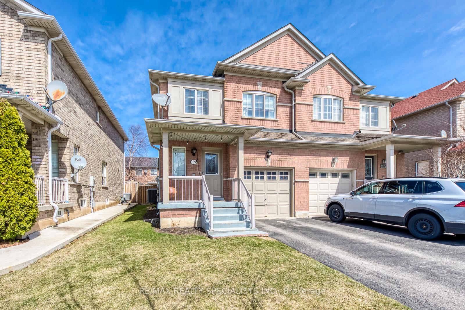 Photo 2 of 274 Fitzgerald Crescent, Milton, Dempsey — HOMEH
