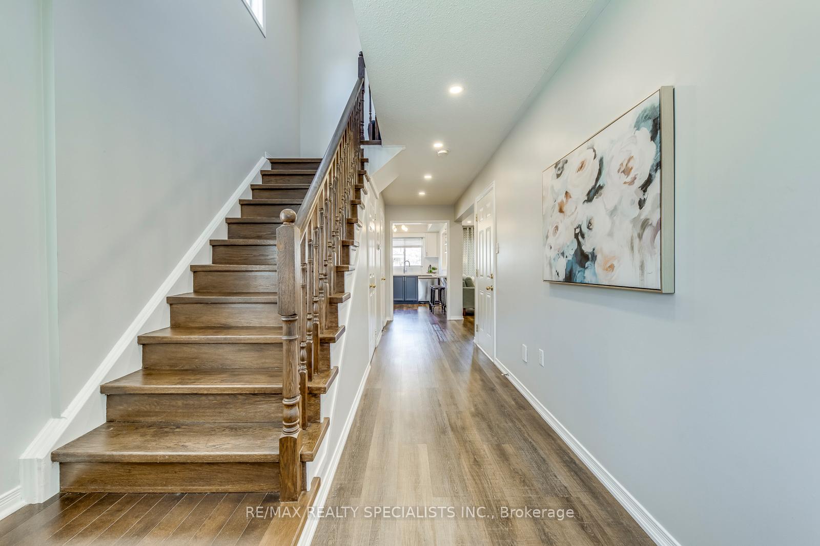 Photo 5 of 274 Fitzgerald Crescent, Milton, Dempsey — HOMEH