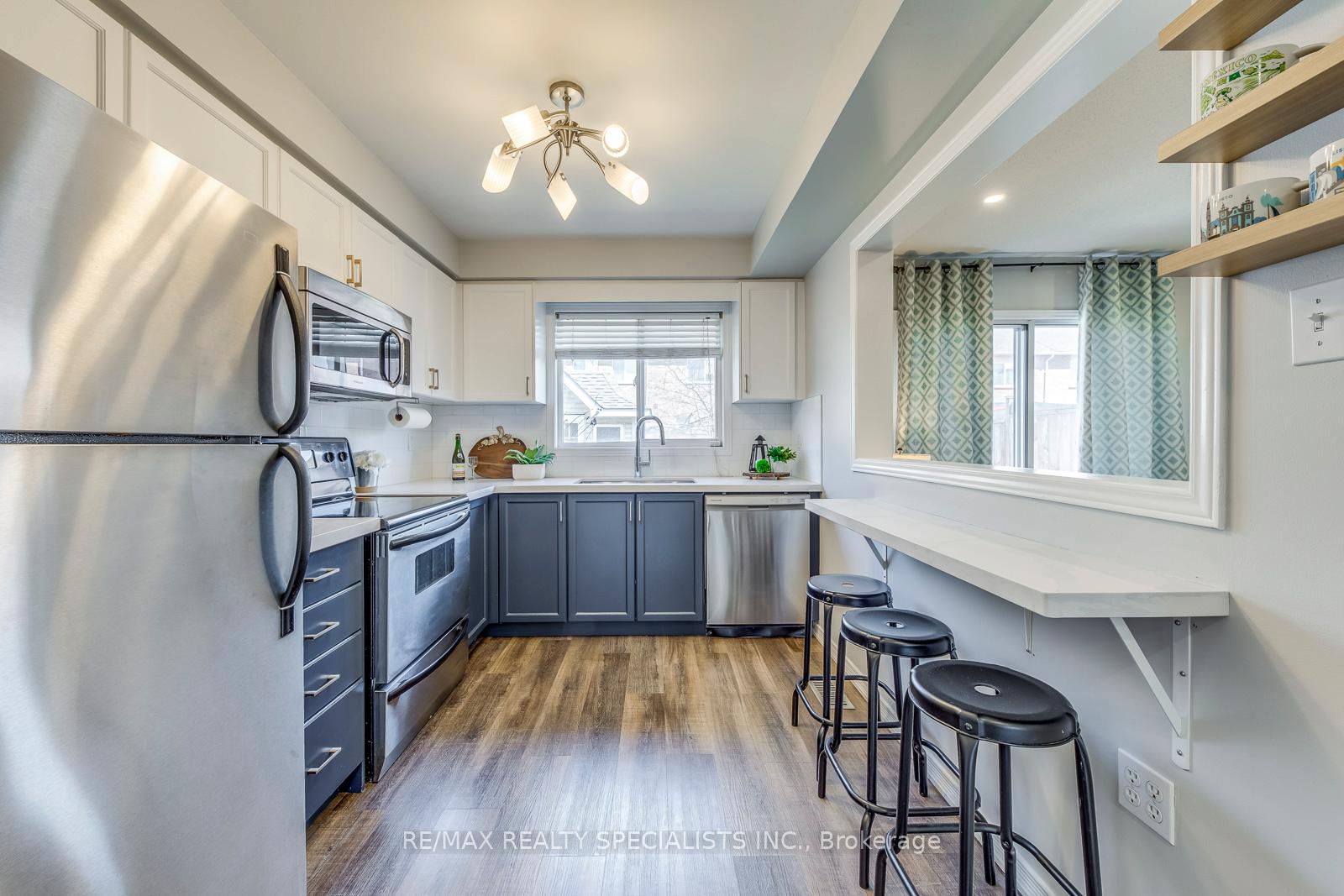Photo 6 of 274 Fitzgerald Crescent, Milton, Dempsey — HOMEH