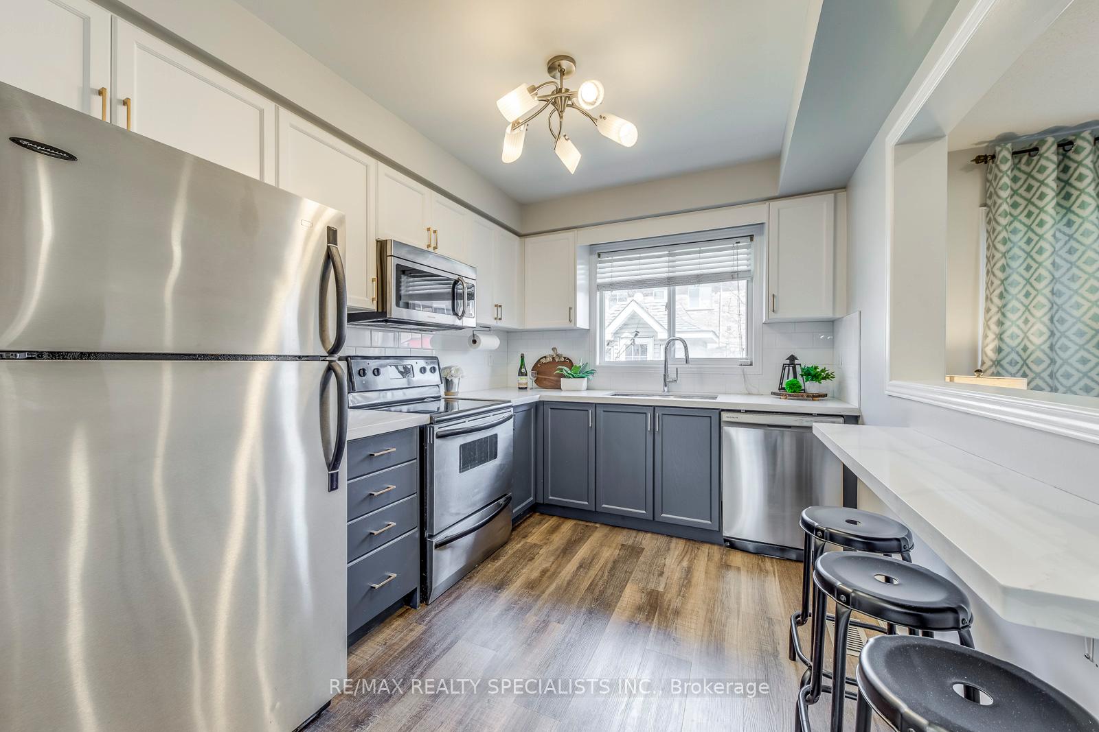 Photo 7 of 274 Fitzgerald Crescent, Milton, Dempsey — HOMEH