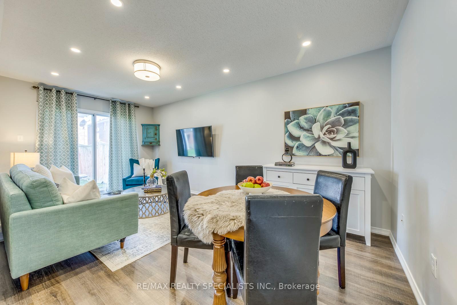 Photo 13 of 274 Fitzgerald Crescent, Milton, Dempsey — HOMEH