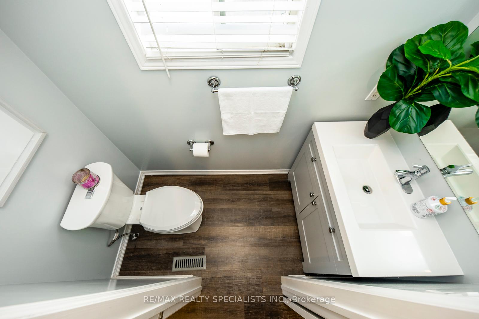 Photo 20 of 274 Fitzgerald Crescent, Milton, Dempsey — HOMEH