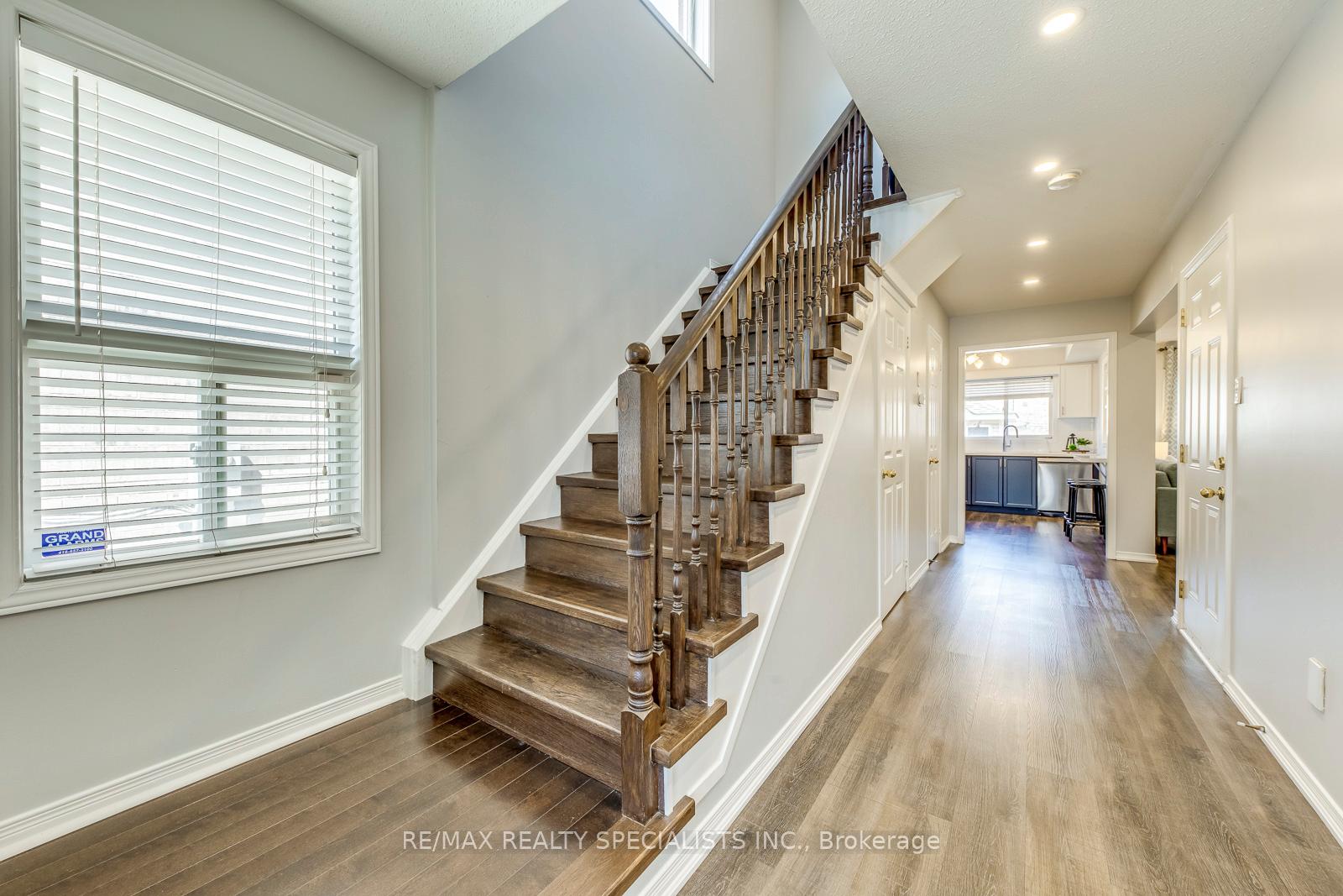 Photo 21 of 274 Fitzgerald Crescent, Milton, Dempsey — HOMEH