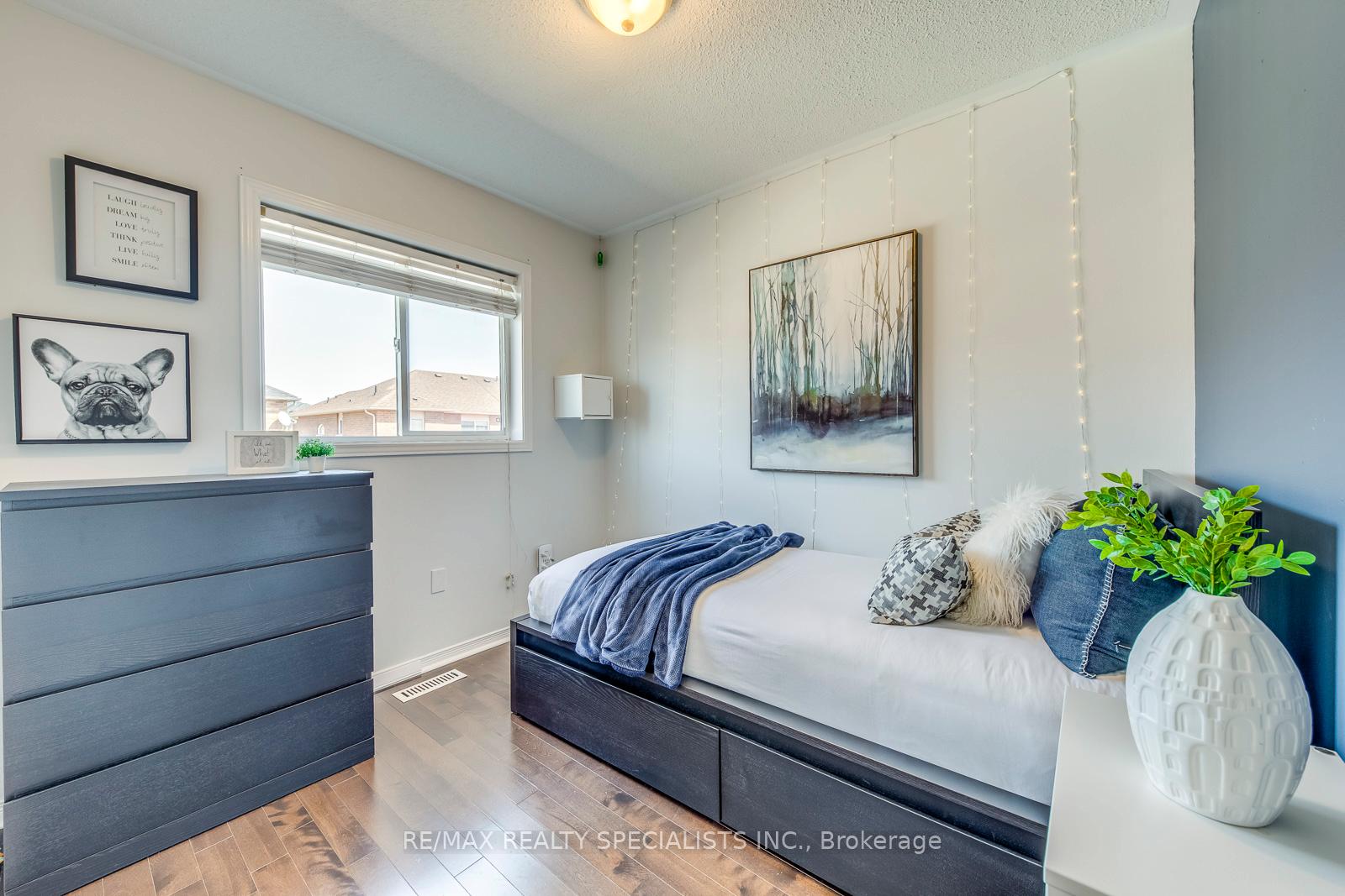 Photo 30 of 274 Fitzgerald Crescent, Milton, Dempsey — HOMEH