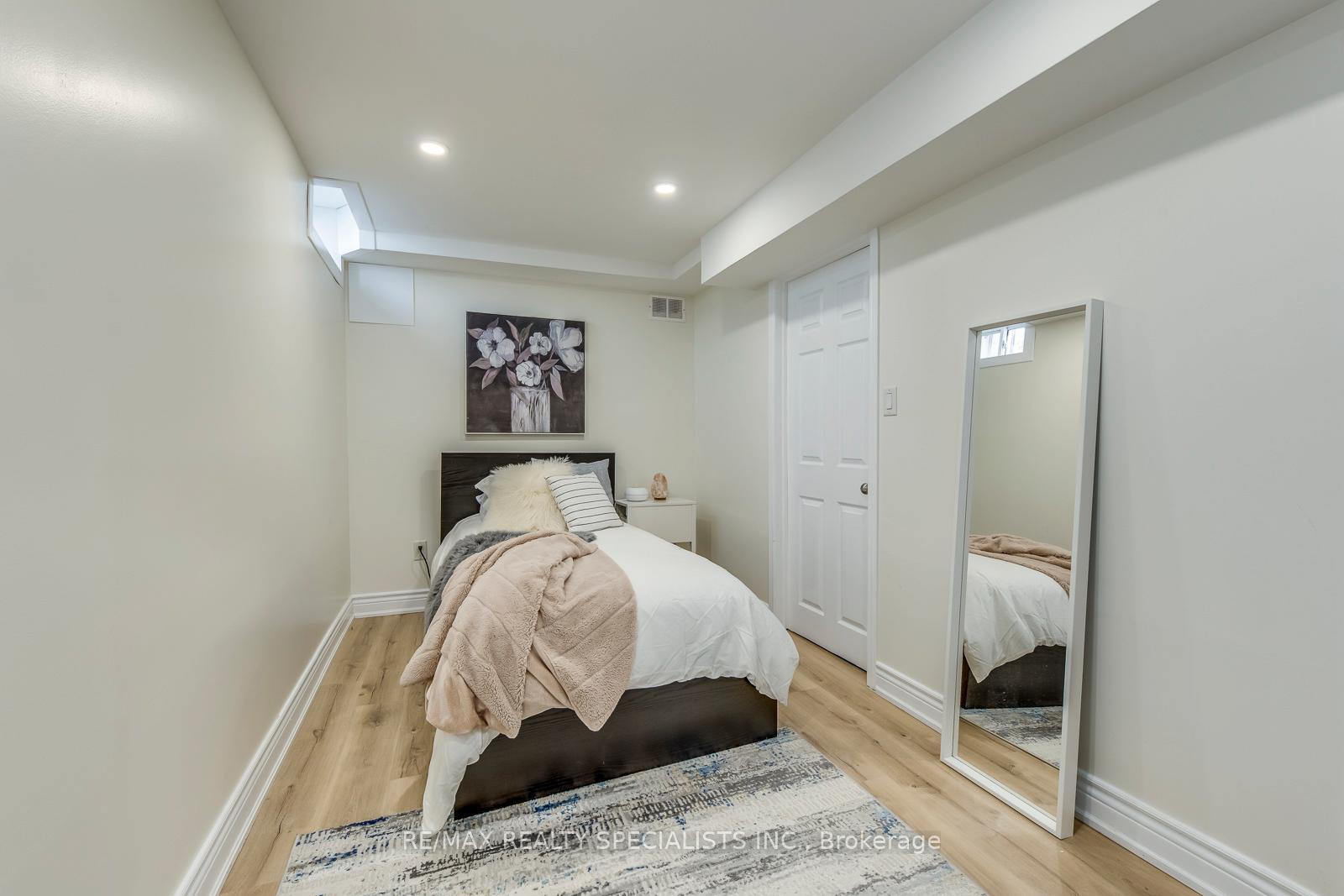Photo 34 of 274 Fitzgerald Crescent, Milton, Dempsey — HOMEH