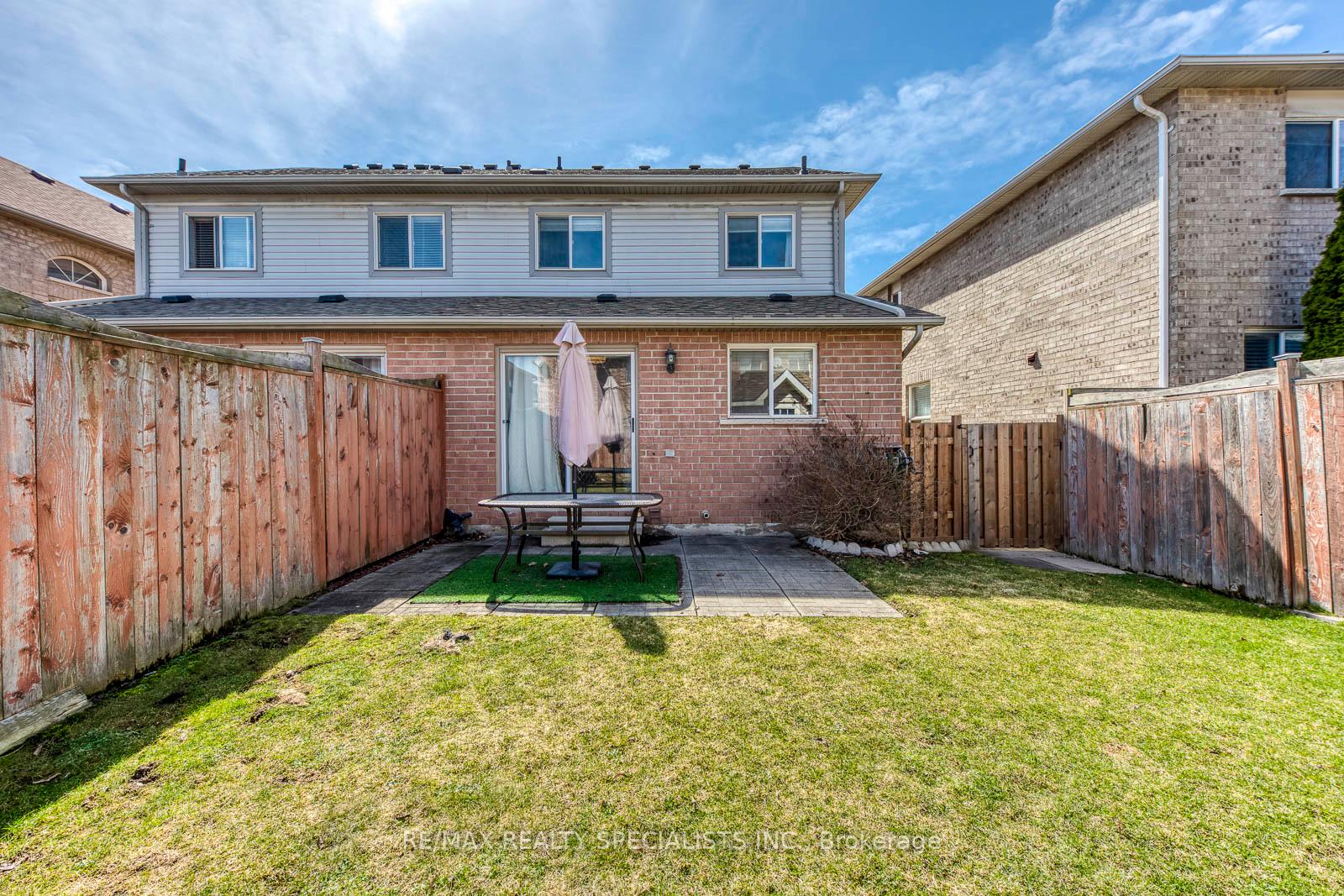 Photo 40 of 274 Fitzgerald Crescent, Milton, Dempsey — HOMEH