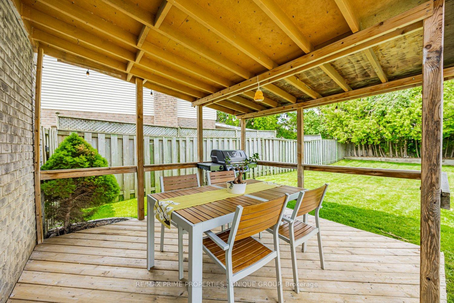 Photo 4 of 742 Greenbriar Drive, Oshawa, Eastdale — HOMEH