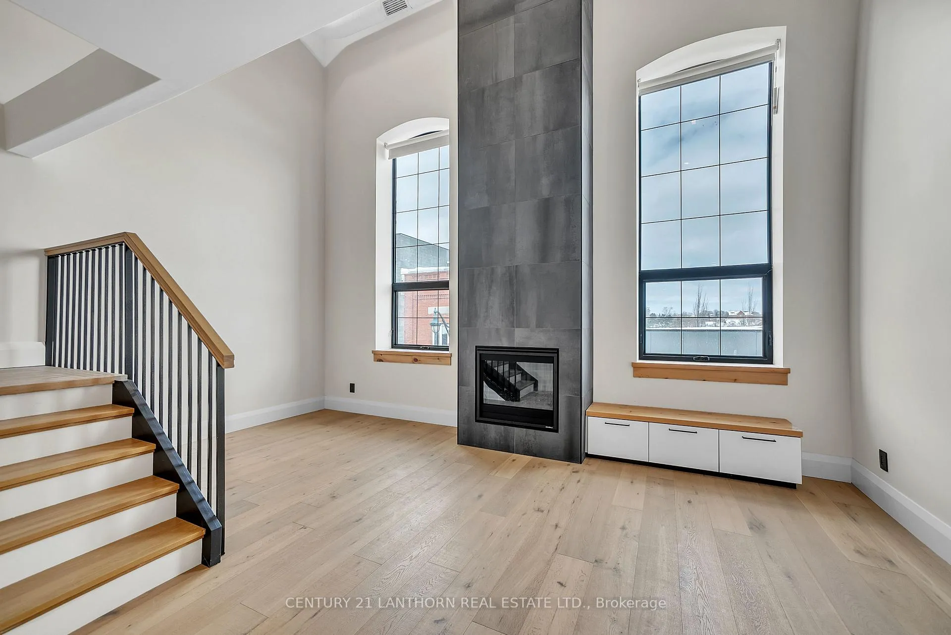 Photo 14 of Unit Unit # 6, 38 Front Street, Quinte West, Trenton Ward — HOMEH