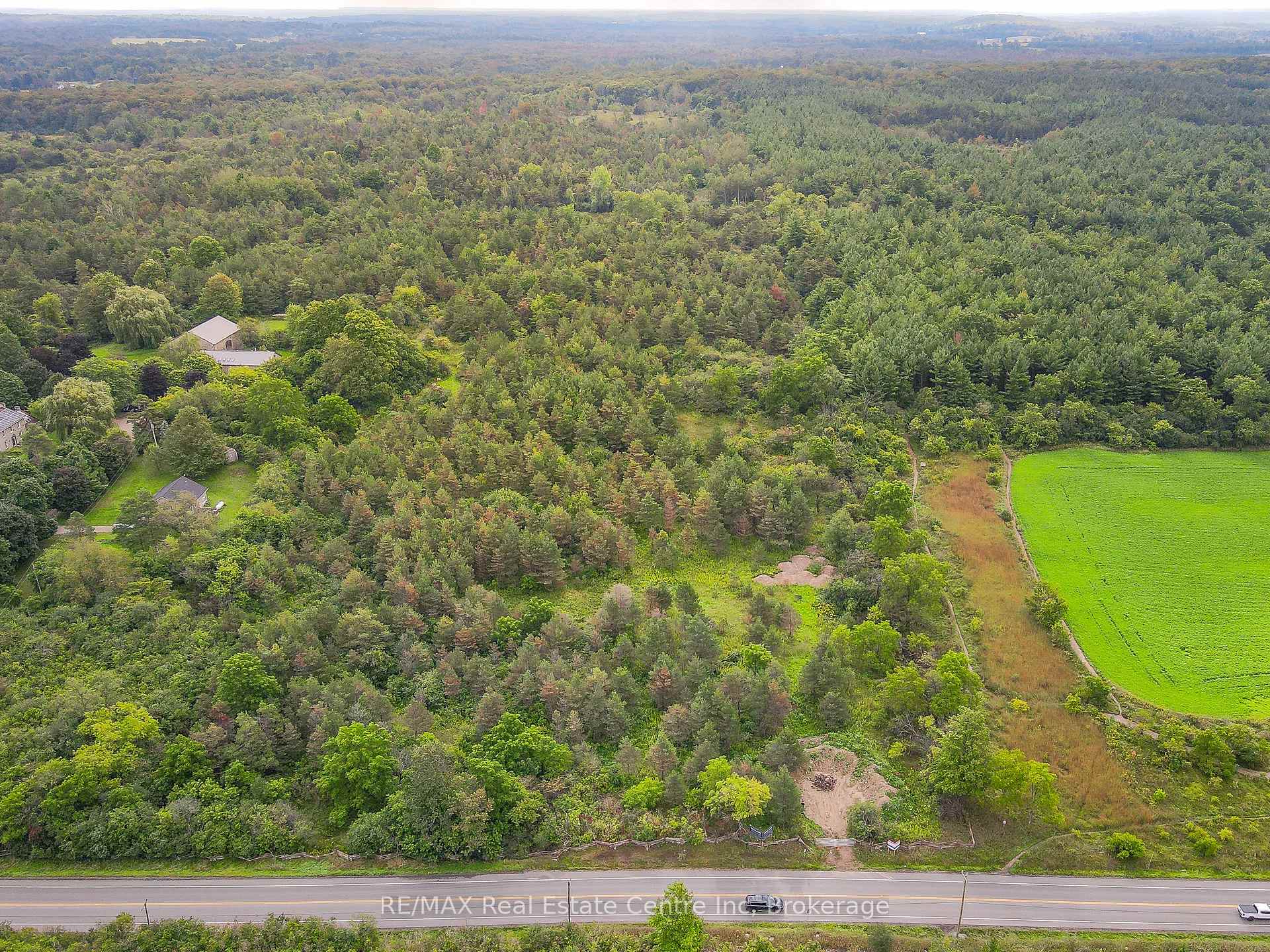 Photo 2 of 693 Arkell Road S, Puslinch, Puslinch Lake Settlement Areas — HOMEH