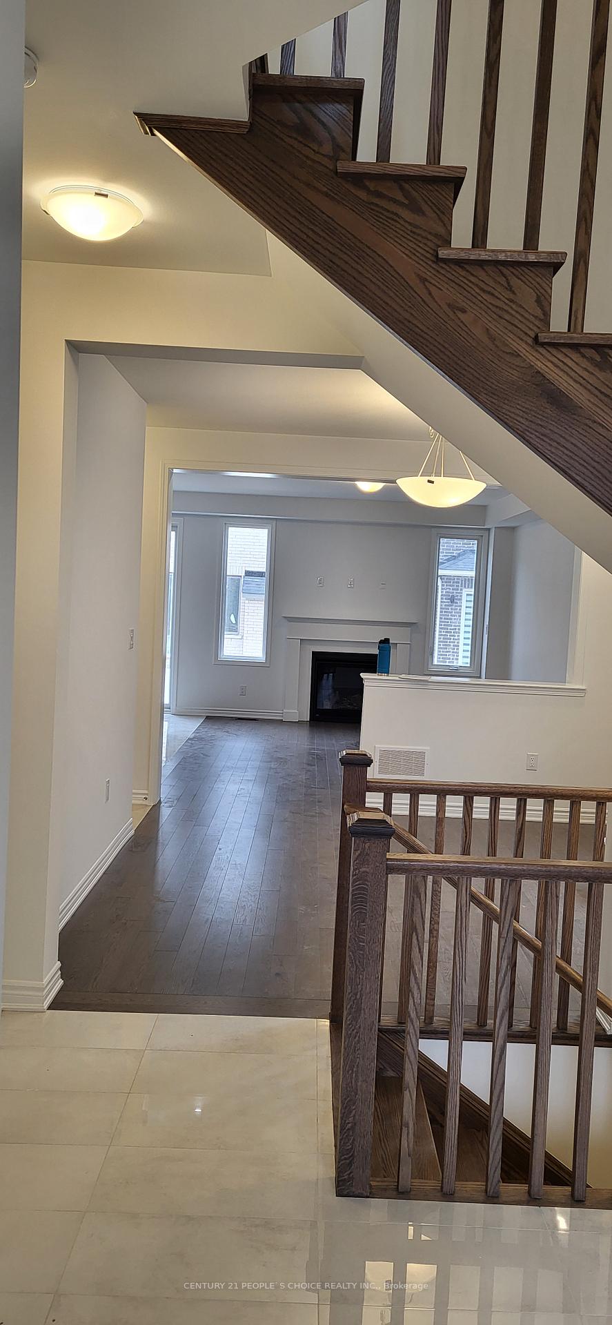 Photo 3 of 1303 Temperance Crescent, Milton, Bowes — HOMEH