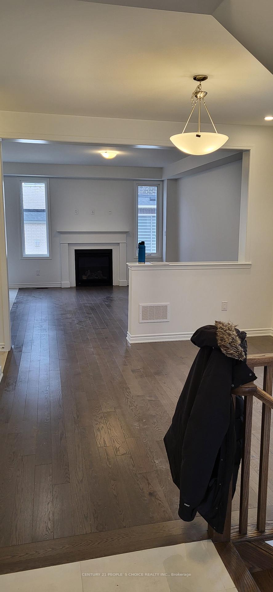 Photo 4 of 1303 Temperance Crescent, Milton, Bowes — HOMEH