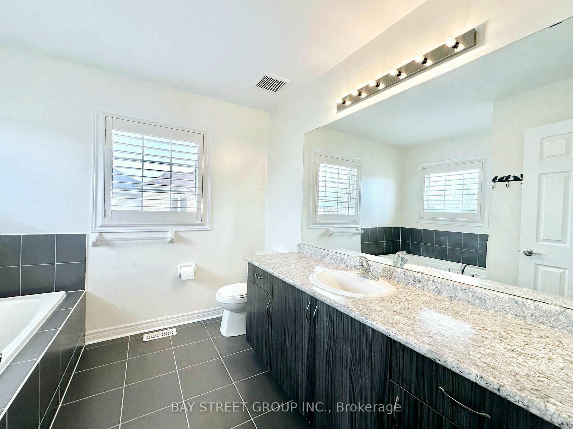 Photo 11 of 1429 Laurier Avenue, Milton, Clarke — HOMEH
