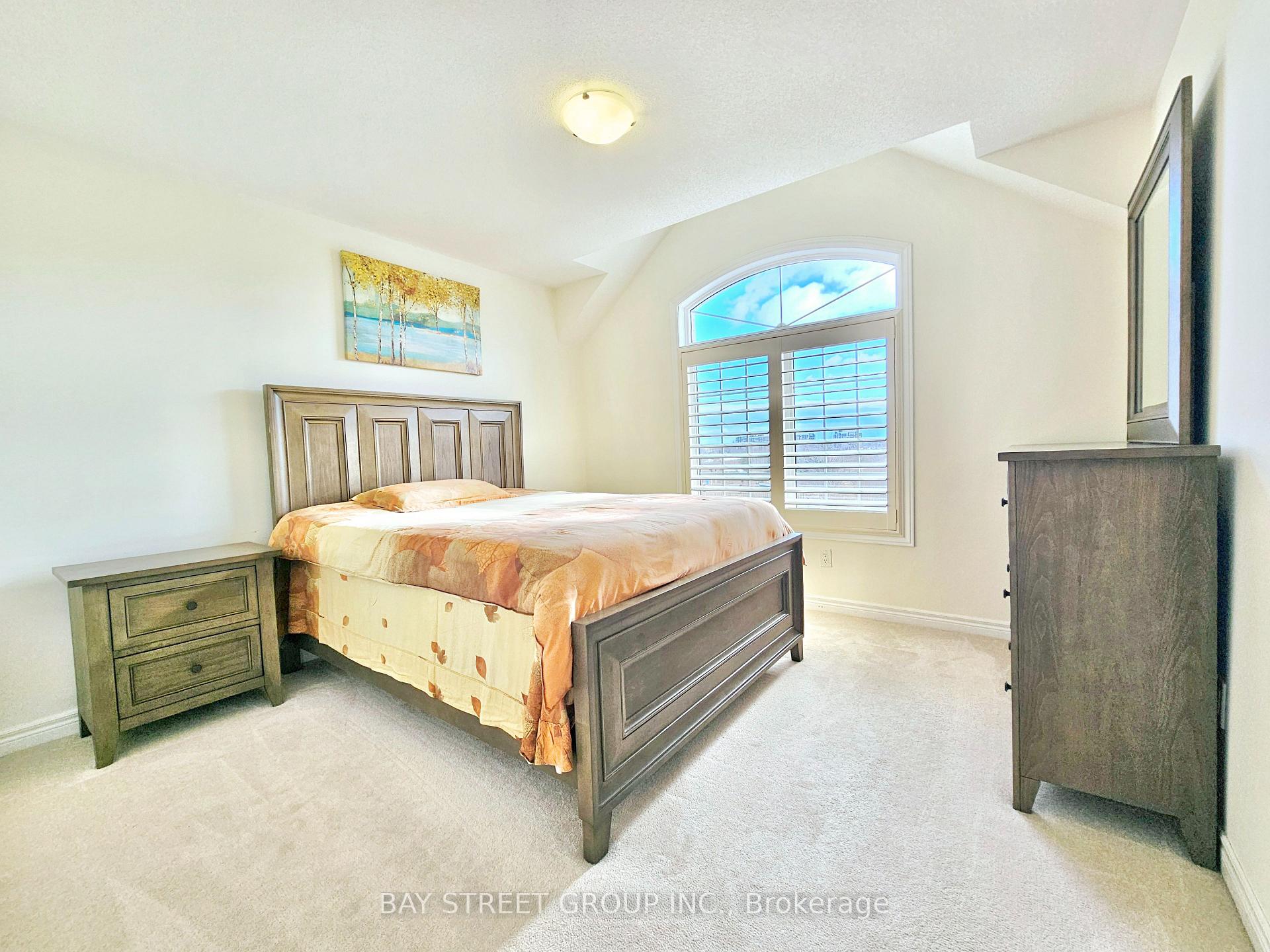 Photo 13 of 1429 Laurier Avenue, Milton, Clarke — HOMEH