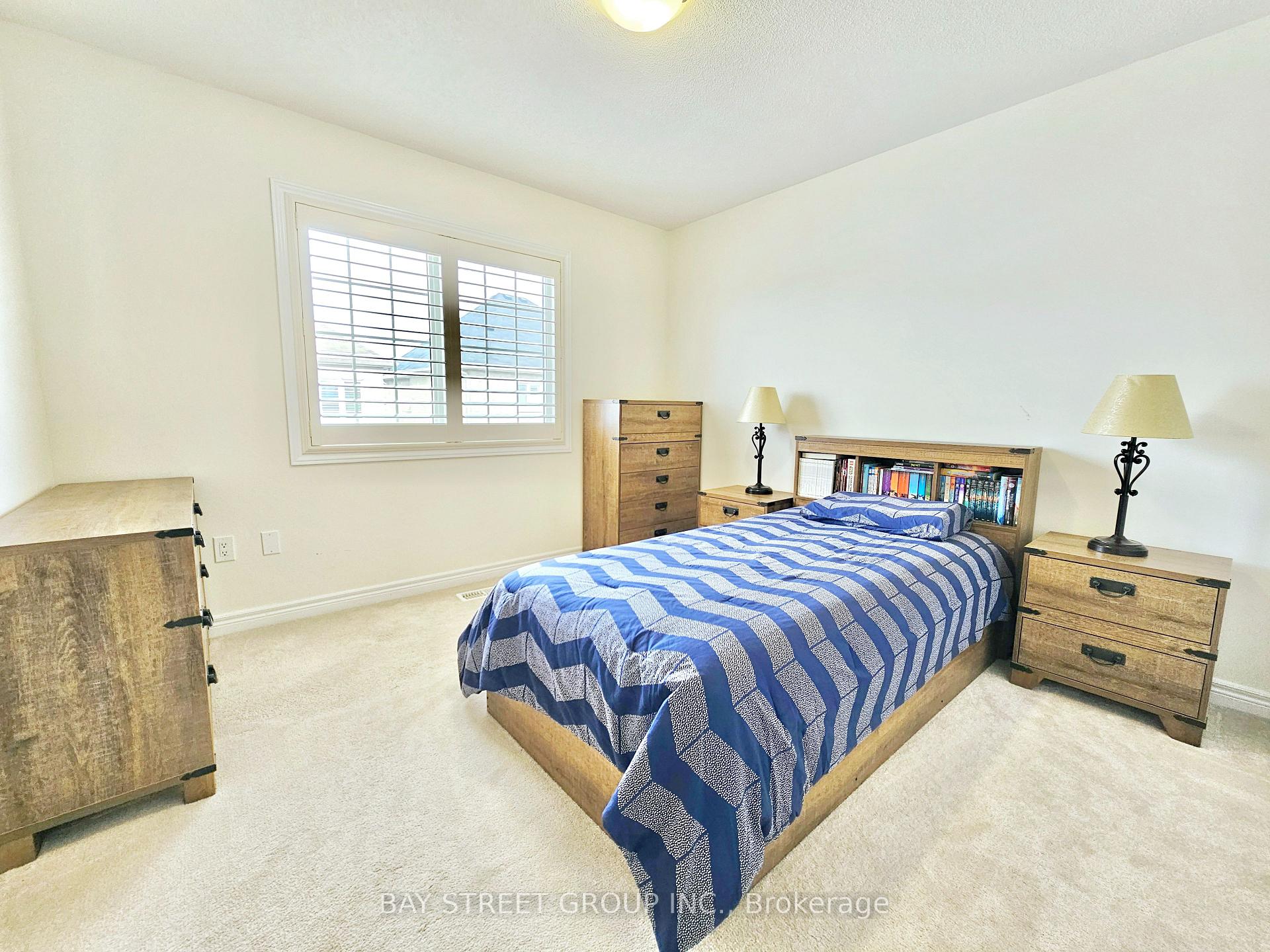 Photo 14 of 1429 Laurier Avenue, Milton, Clarke — HOMEH