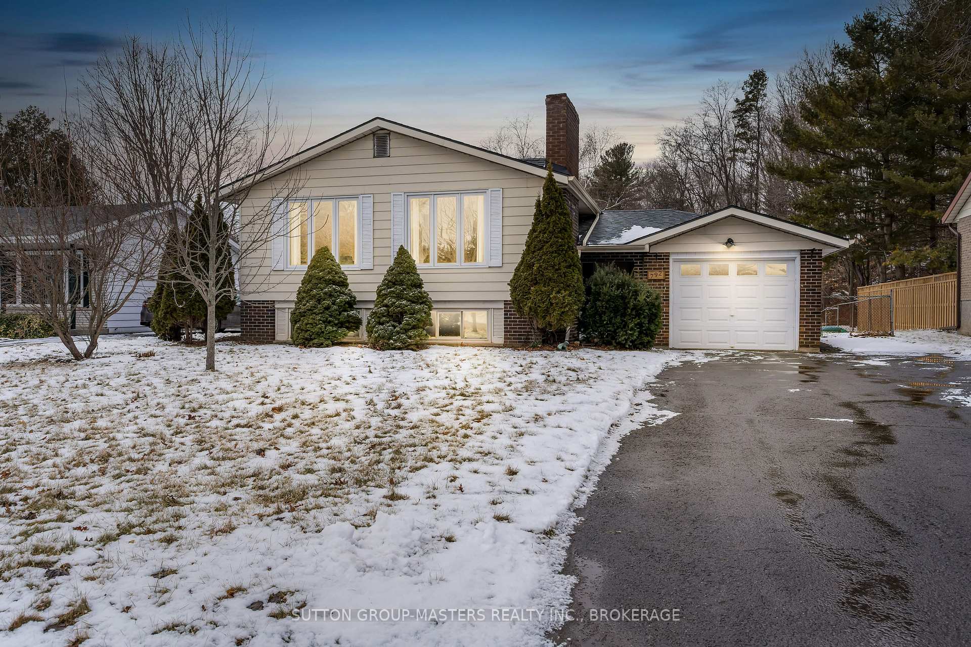 Photo 1 of 792 Safari Drive, Kingston, North of Taylor-Kidd Blvd — HOMEH
