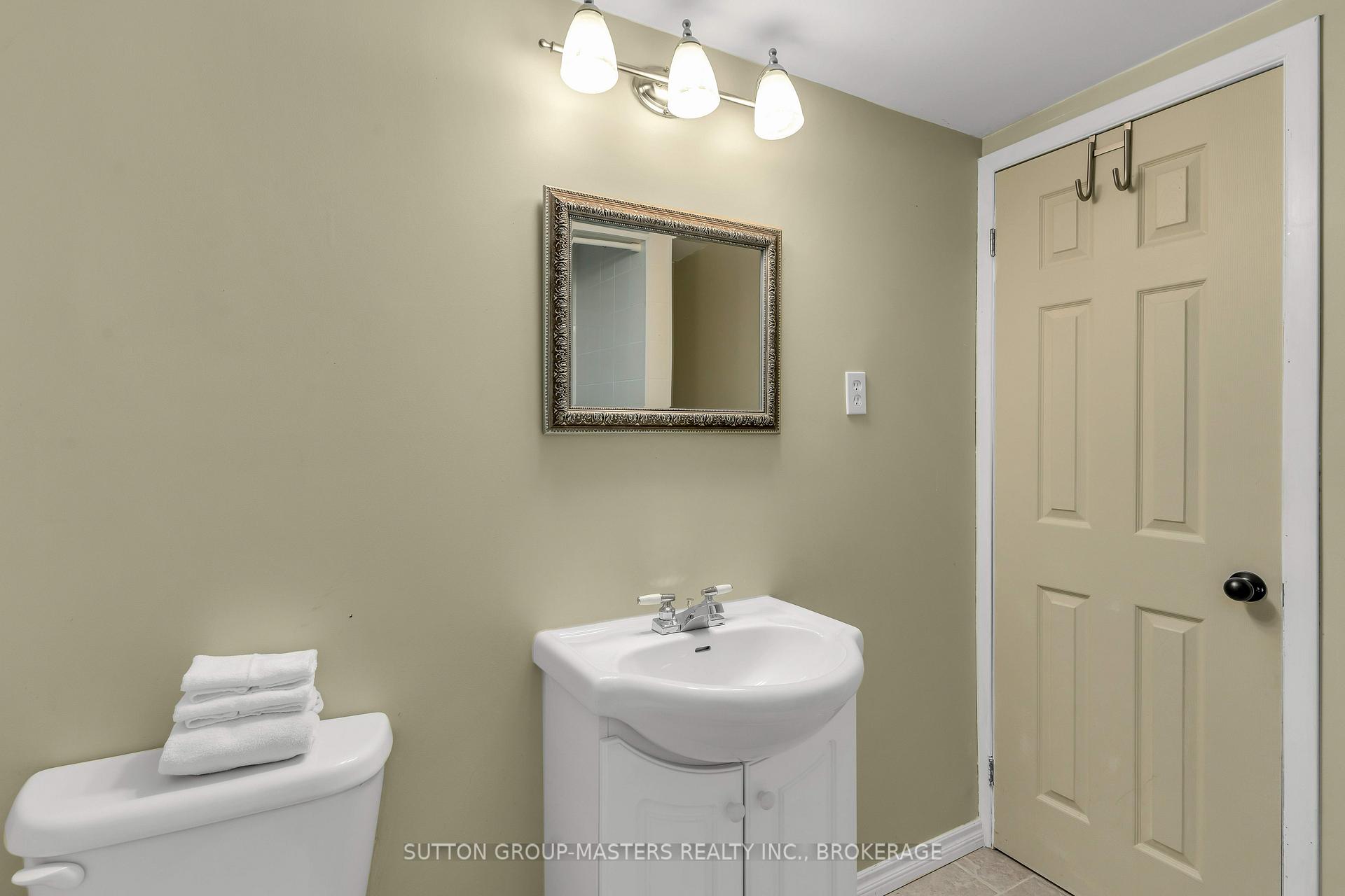 Photo 33 of 792 Safari Drive, Kingston, North of Taylor-Kidd Blvd — HOMEH