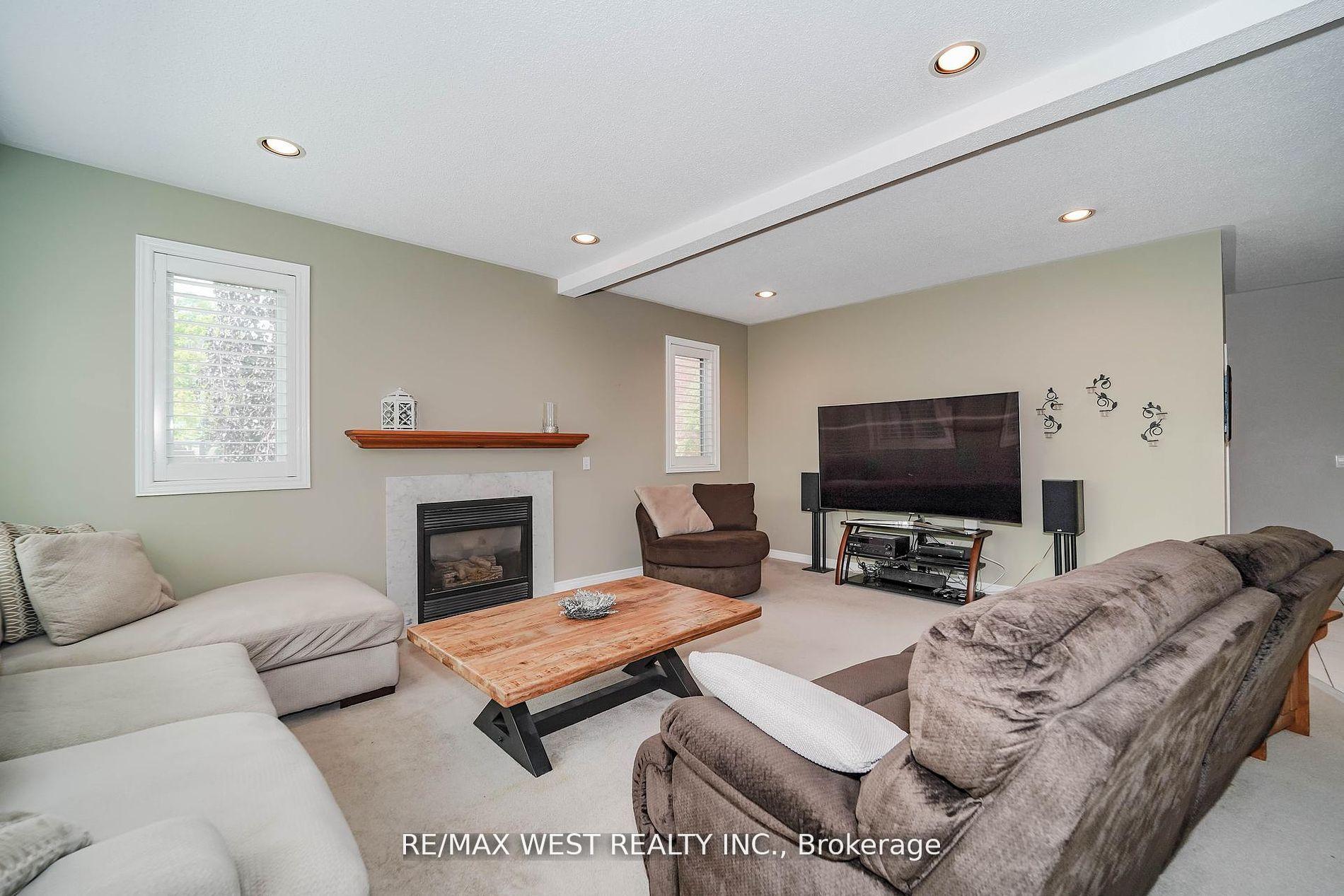 Photo 8 of 113 Sandcherry Court, Pickering, Highbush — HOMEH