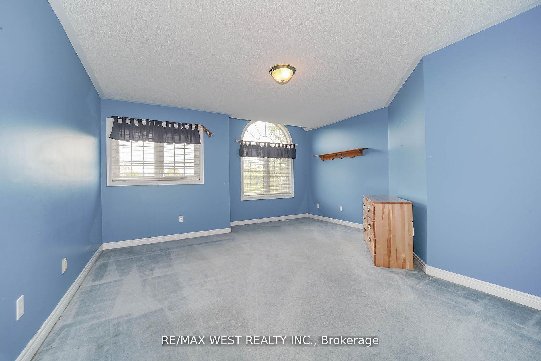 Photo 10 of 113 Sandcherry Court, Pickering, Highbush — HOMEH