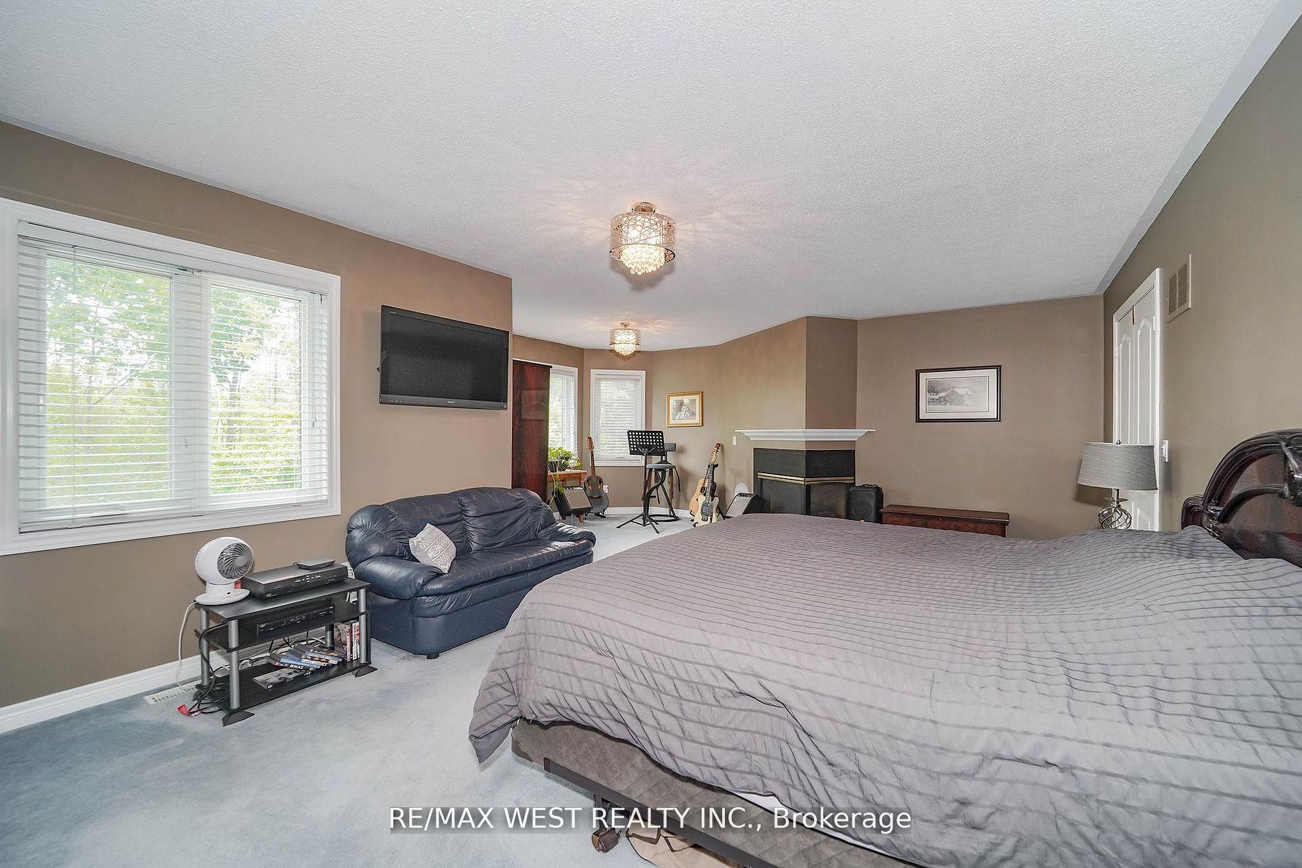 Photo 14 of 113 Sandcherry Court, Pickering, Highbush — HOMEH