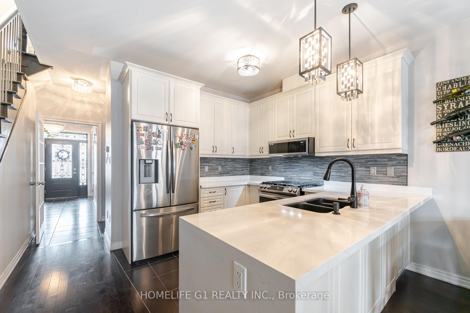 Photo 3 of 967 Transom Crescent, Milton, Willmott — HOMEH