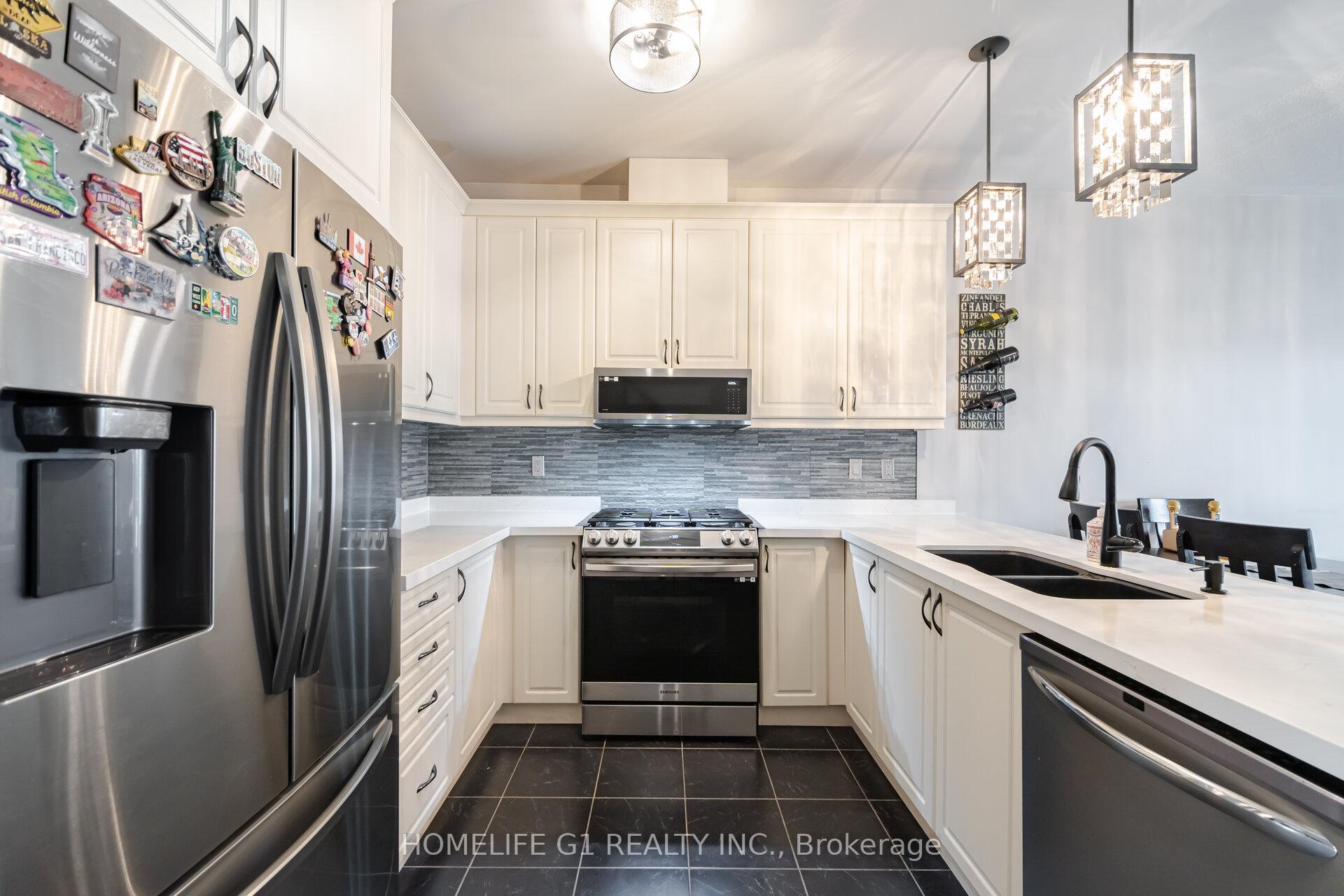 Photo 4 of 967 Transom Crescent, Milton, Willmott — HOMEH