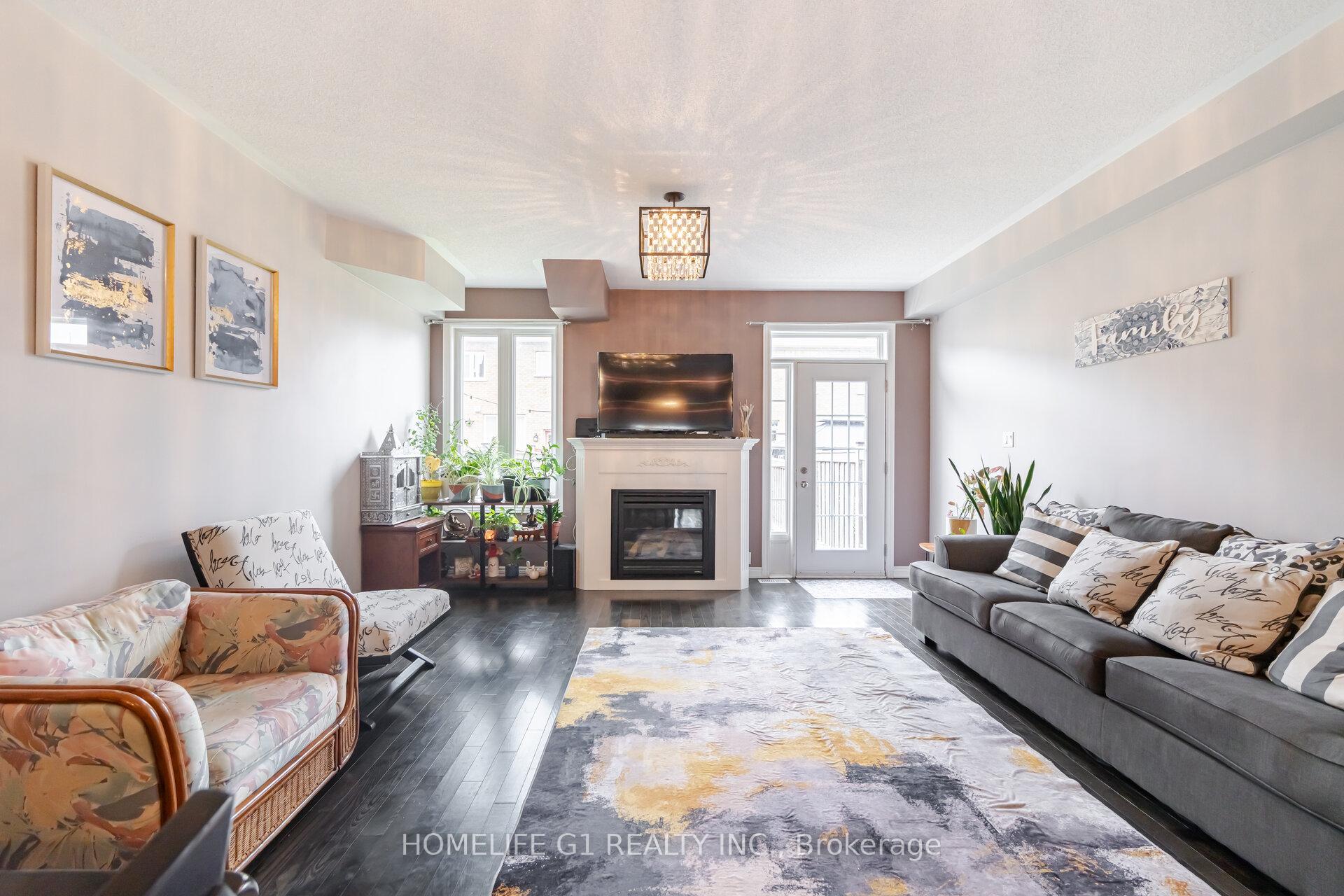 Photo 6 of 967 Transom Crescent, Milton, Willmott — HOMEH