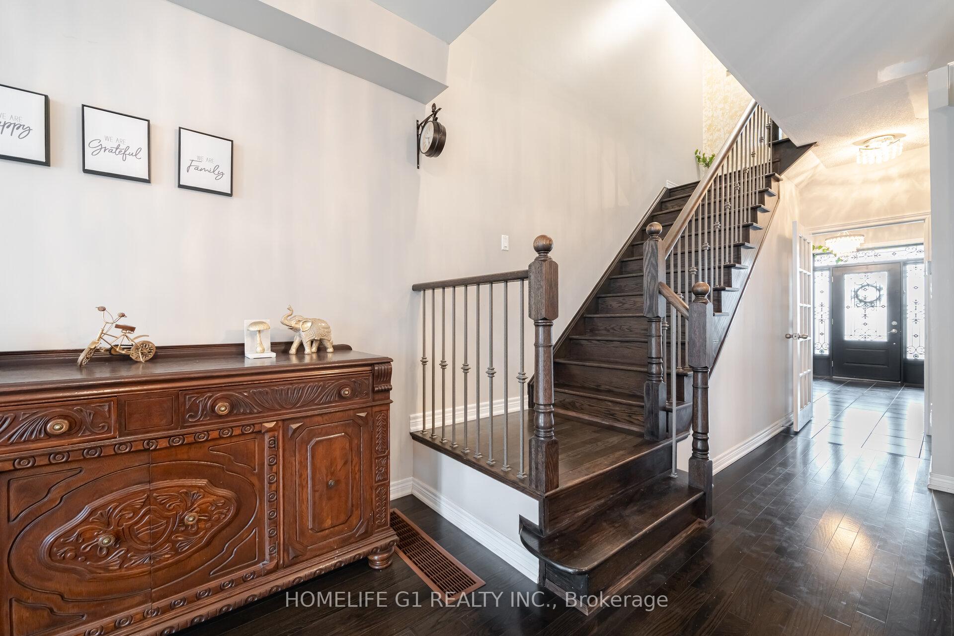 Photo 9 of 967 Transom Crescent, Milton, Willmott — HOMEH