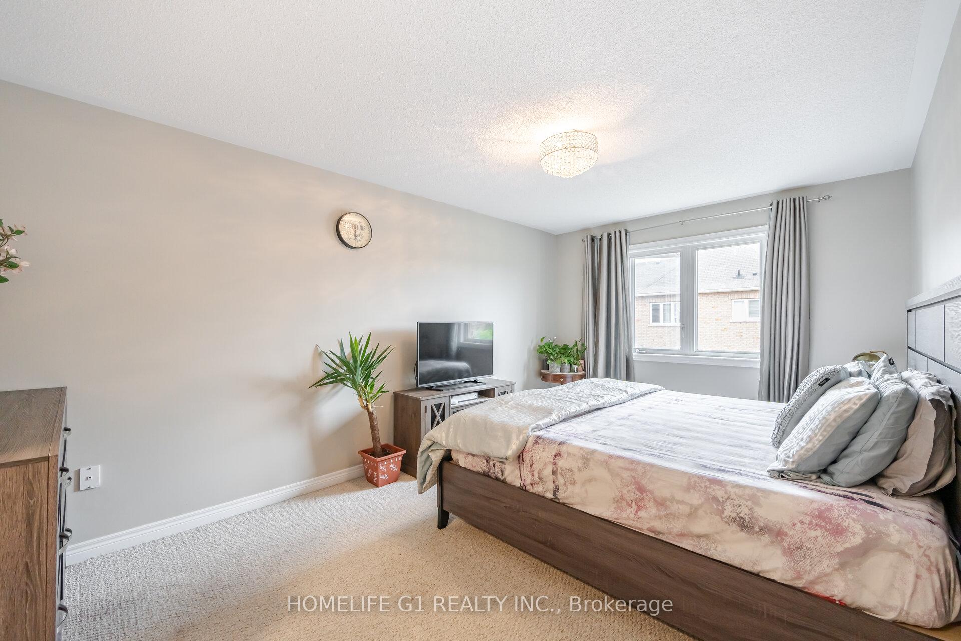 Photo 10 of 967 Transom Crescent, Milton, Willmott — HOMEH