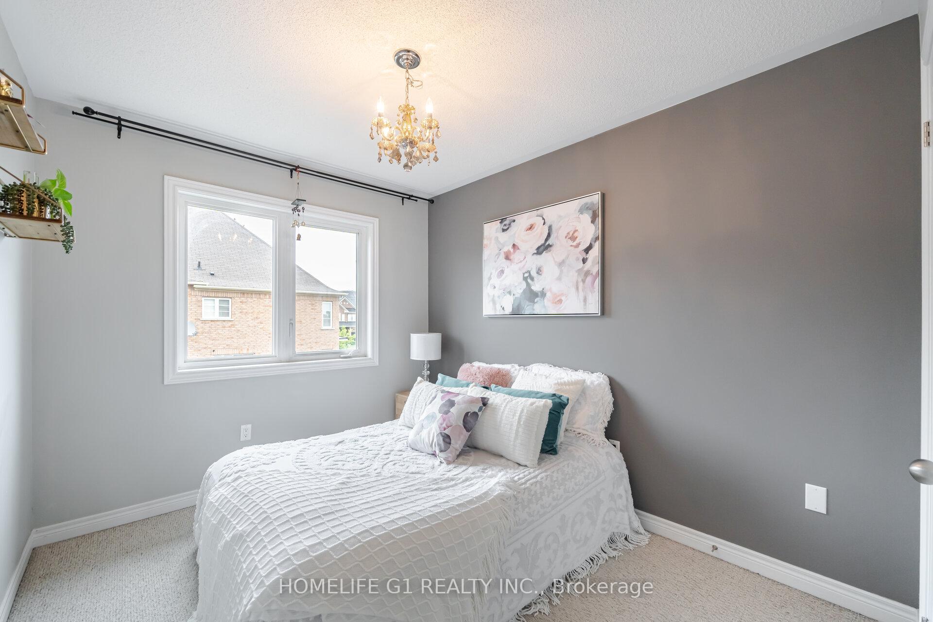 Photo 16 of 967 Transom Crescent, Milton, Willmott — HOMEH