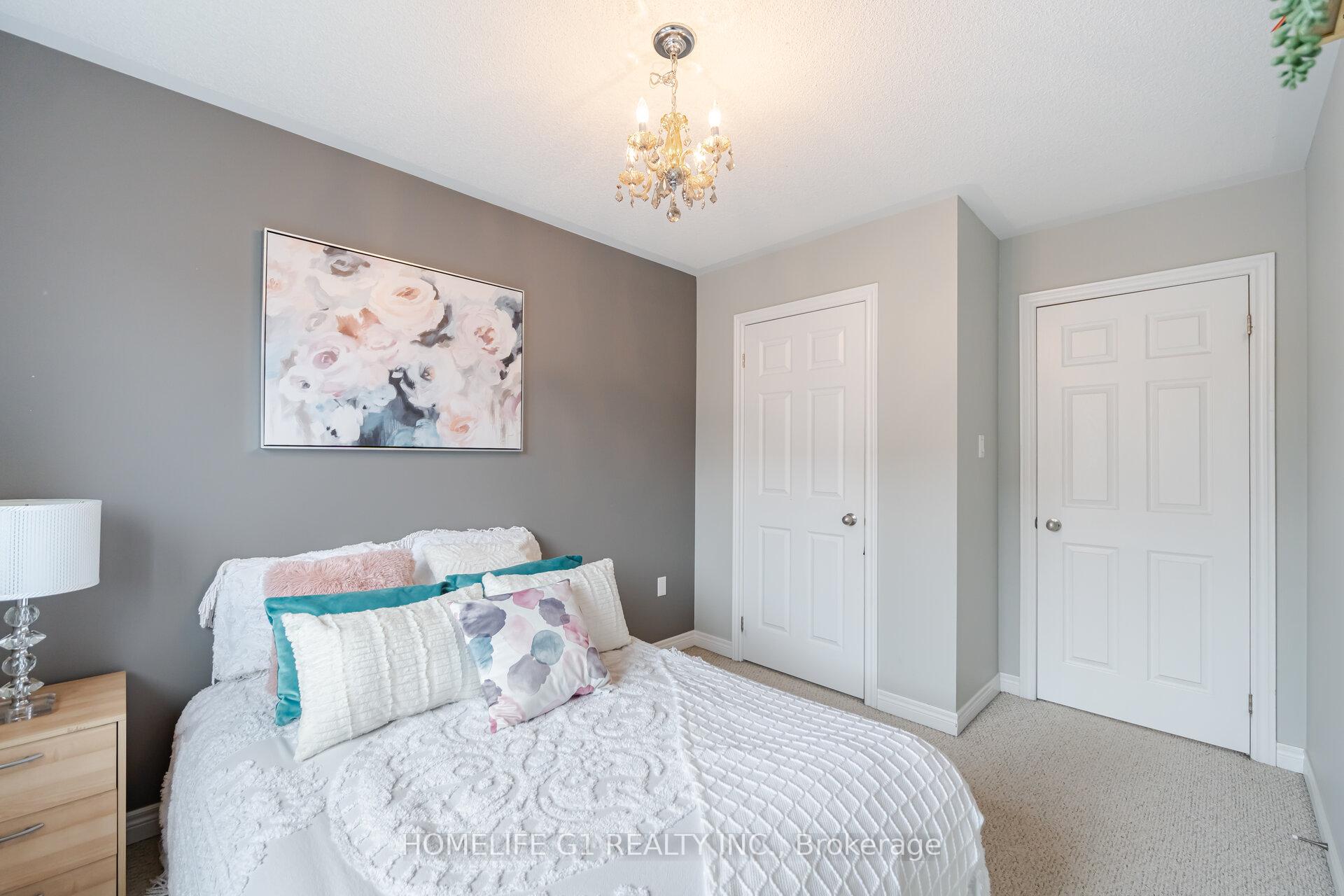 Photo 17 of 967 Transom Crescent, Milton, Willmott — HOMEH