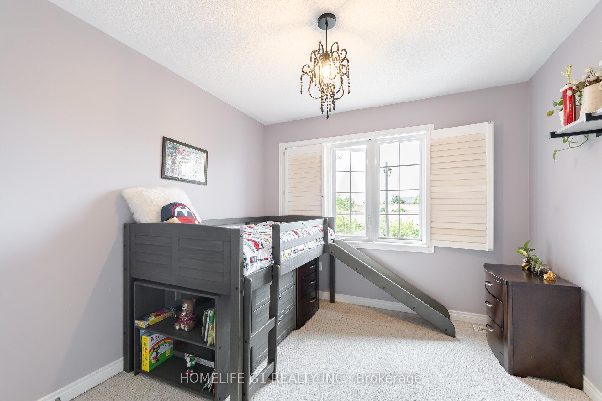 Photo 19 of 967 Transom Crescent, Milton, Willmott — HOMEH
