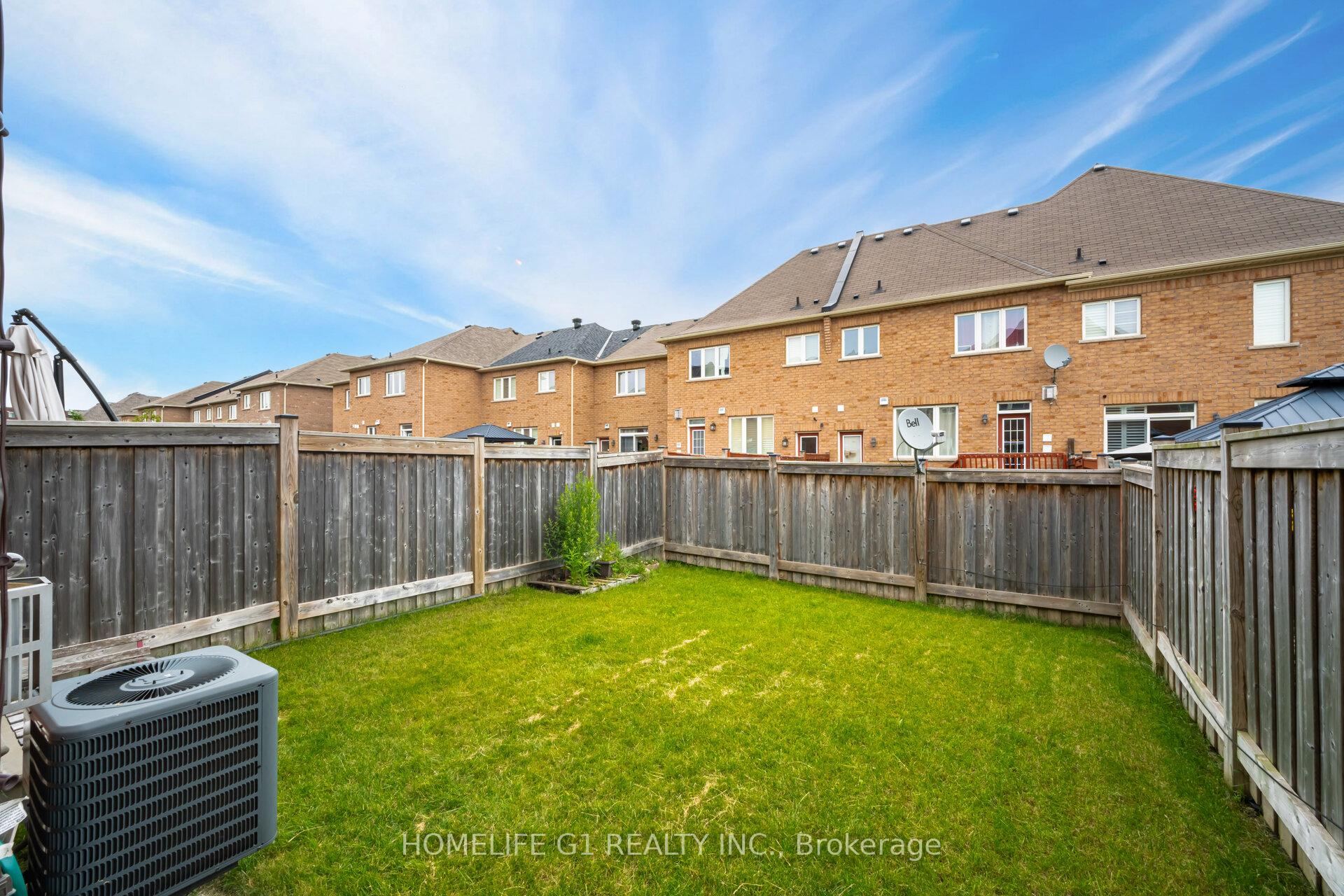 Photo 23 of 967 Transom Crescent, Milton, Willmott — HOMEH