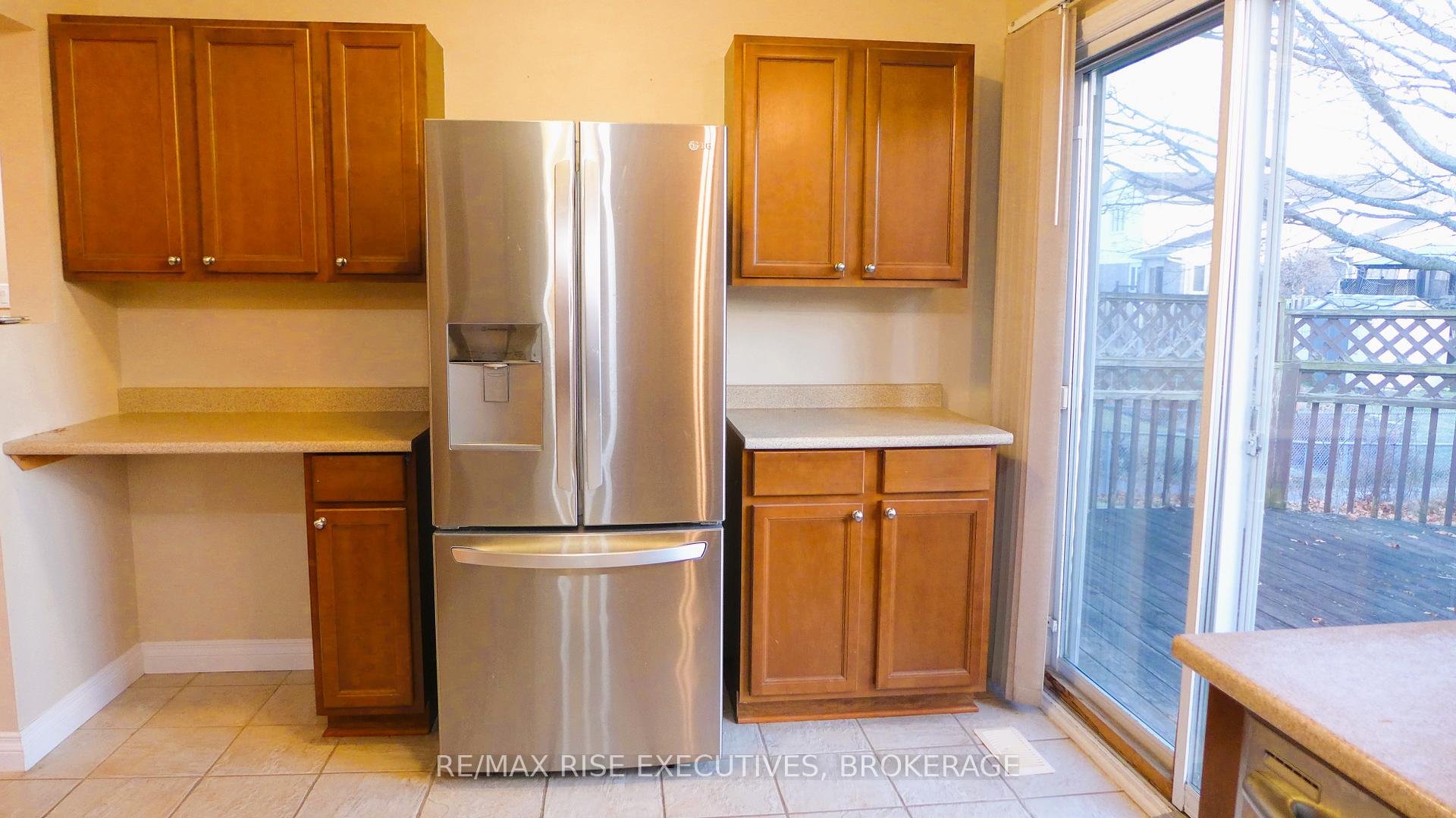 Photo 4 of 711 Muirfield Crescent, Kingston, East Gardiners Rd — HOMEH