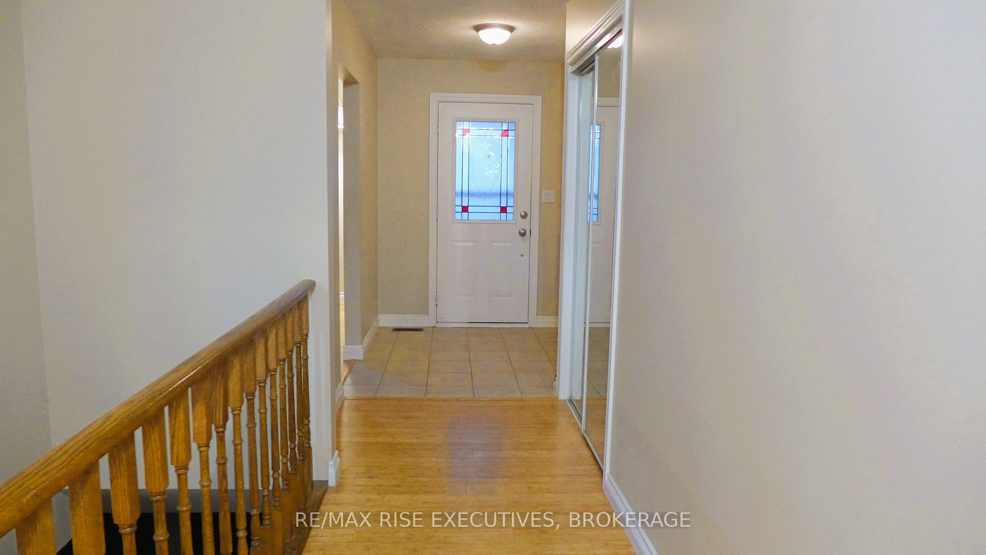 Photo 5 of 711 Muirfield Crescent, Kingston, East Gardiners Rd — HOMEH