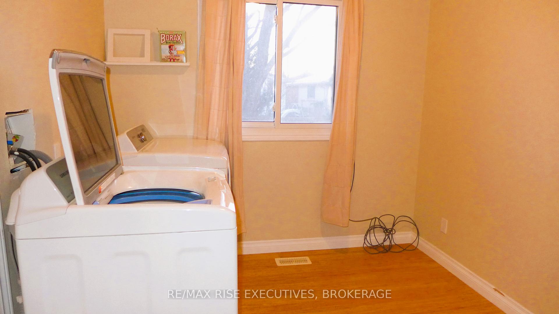Photo 11 of 711 Muirfield Crescent, Kingston, East Gardiners Rd — HOMEH