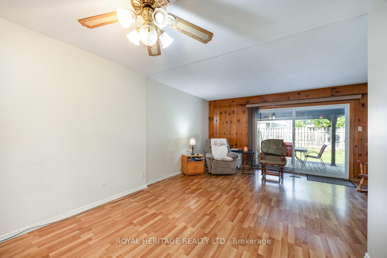 Photo 8 of 832 Gentry Crescent, Oshawa, Eastdale — HOMEH