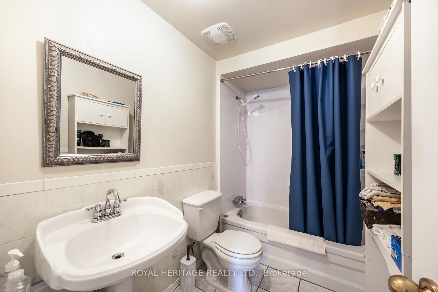 Photo 18 of 832 Gentry Crescent, Oshawa, Eastdale — HOMEH