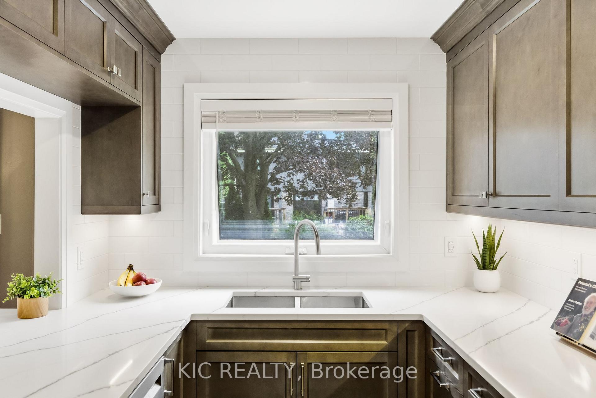 Photo 15 of 1795 Listowell Crescent, Pickering, Liverpool — HOMEH