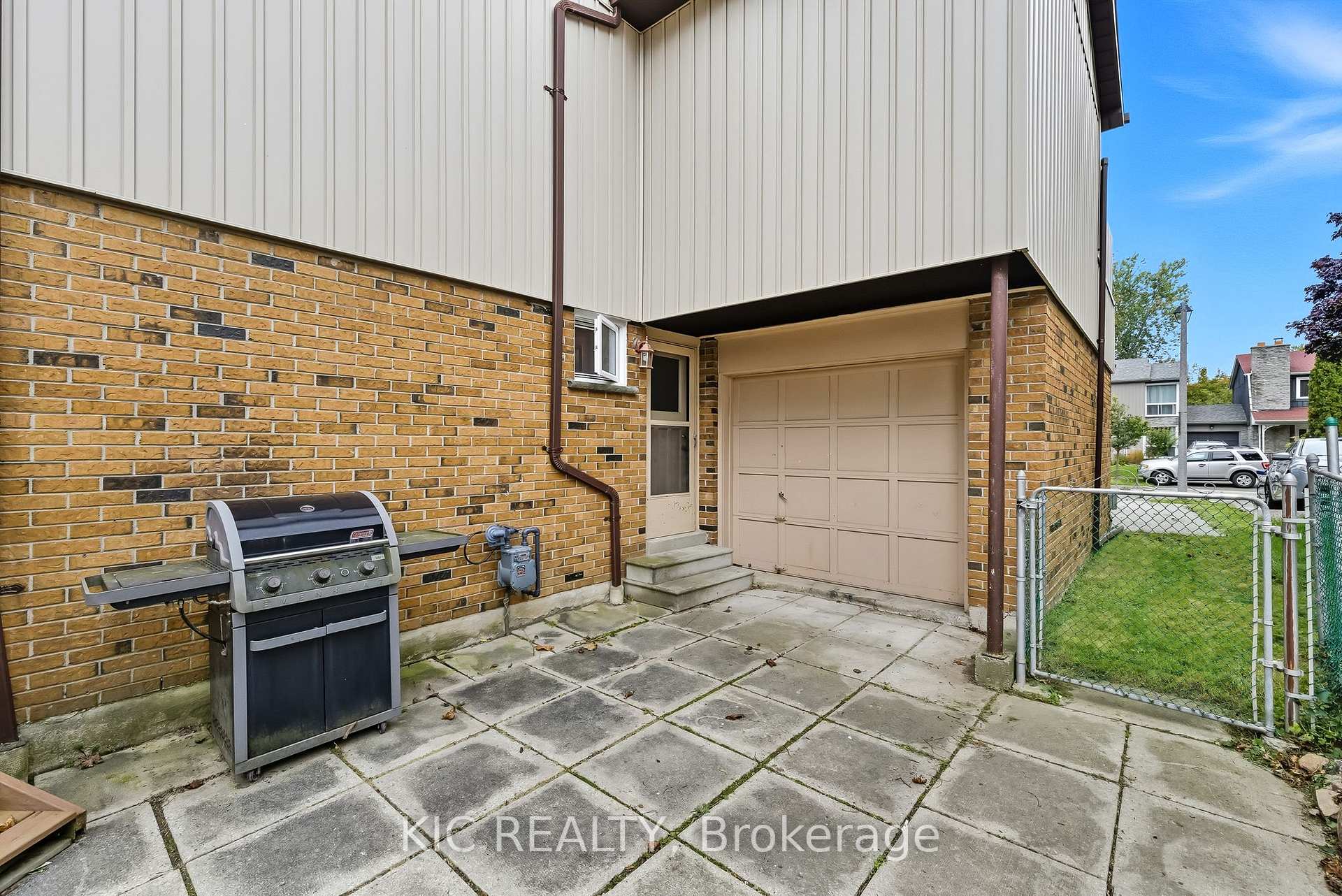 Photo 36 of 1795 Listowell Crescent, Pickering, Liverpool — HOMEH