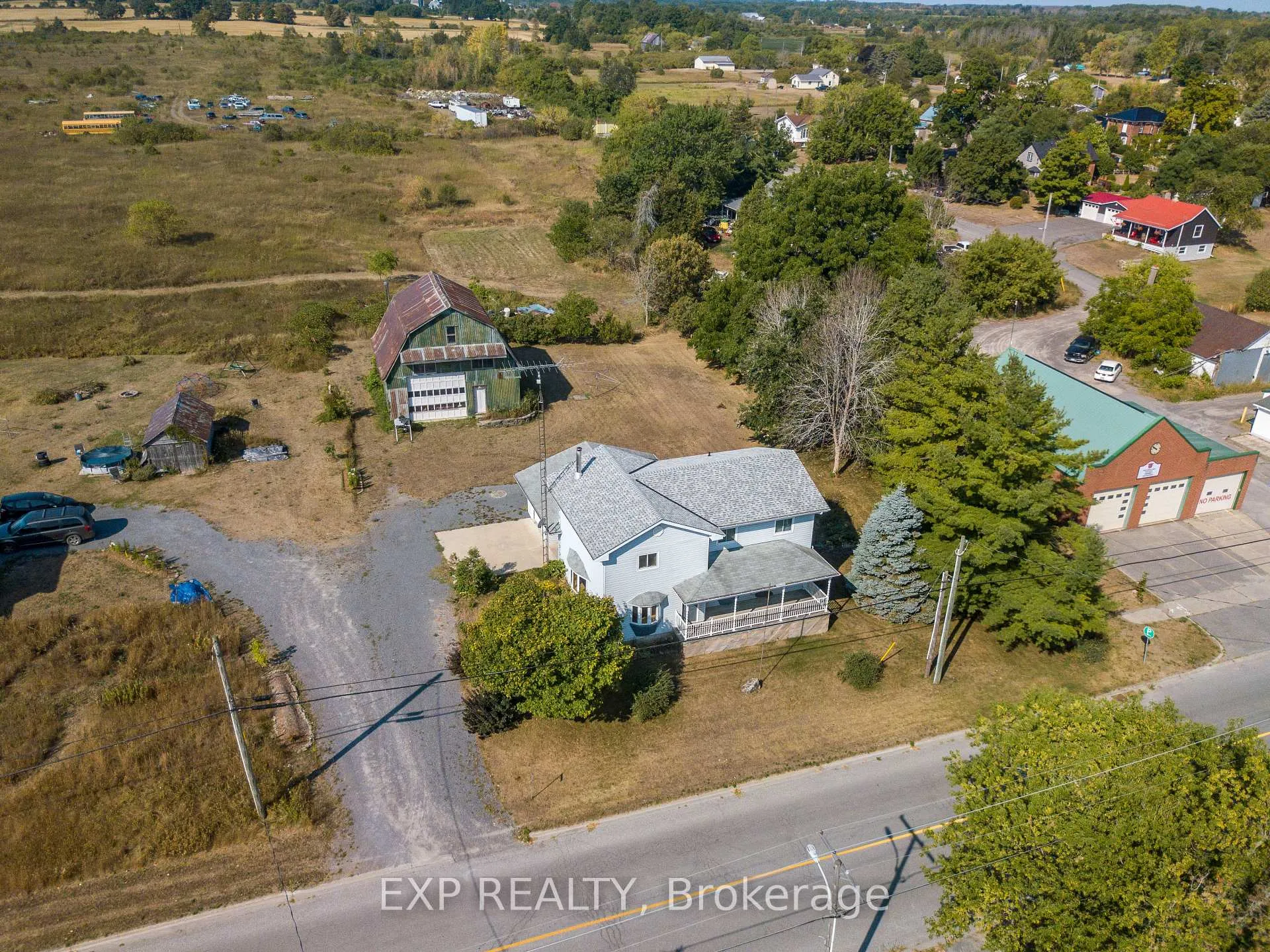 Front of 3090 County Rd 10